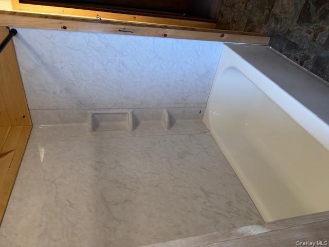 54 Ponderosa RD, Bloomingburg, NY 12721