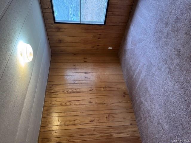 54 Ponderosa RD, Bloomingburg, NY 12721