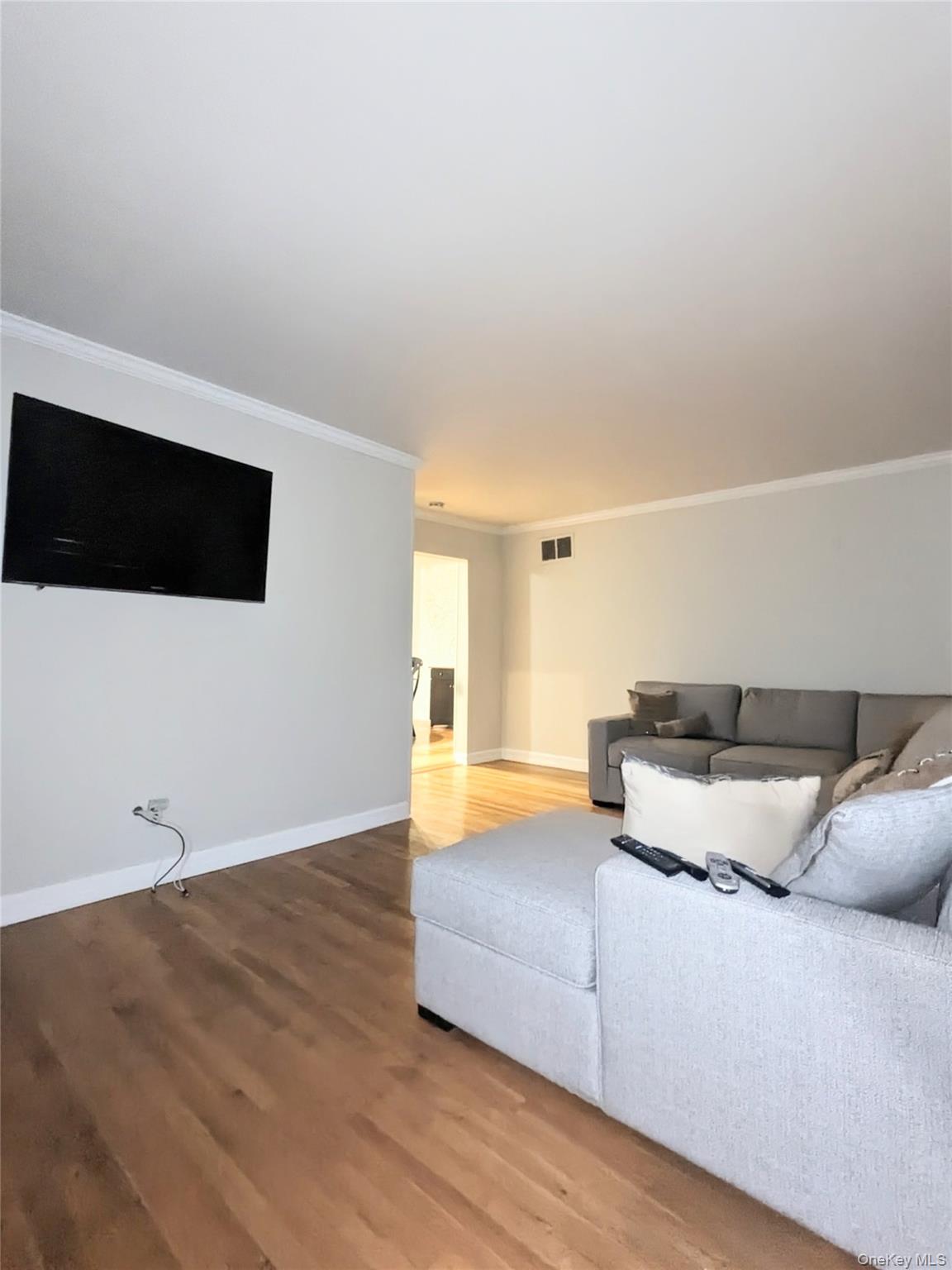 94 Walter Court, Commack, NY 11725