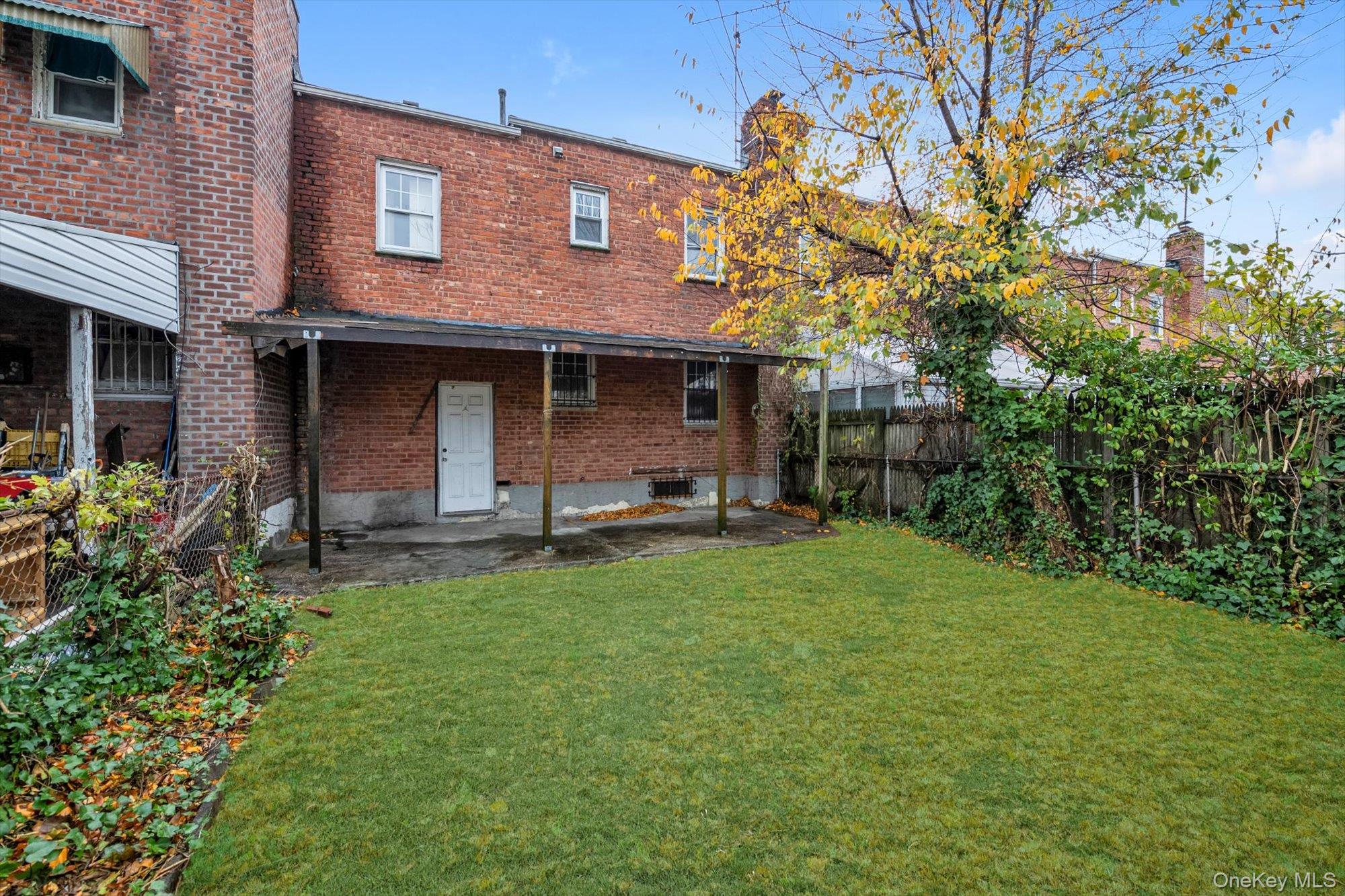 165-43 144th Terrace, Jamaica, NY 11434