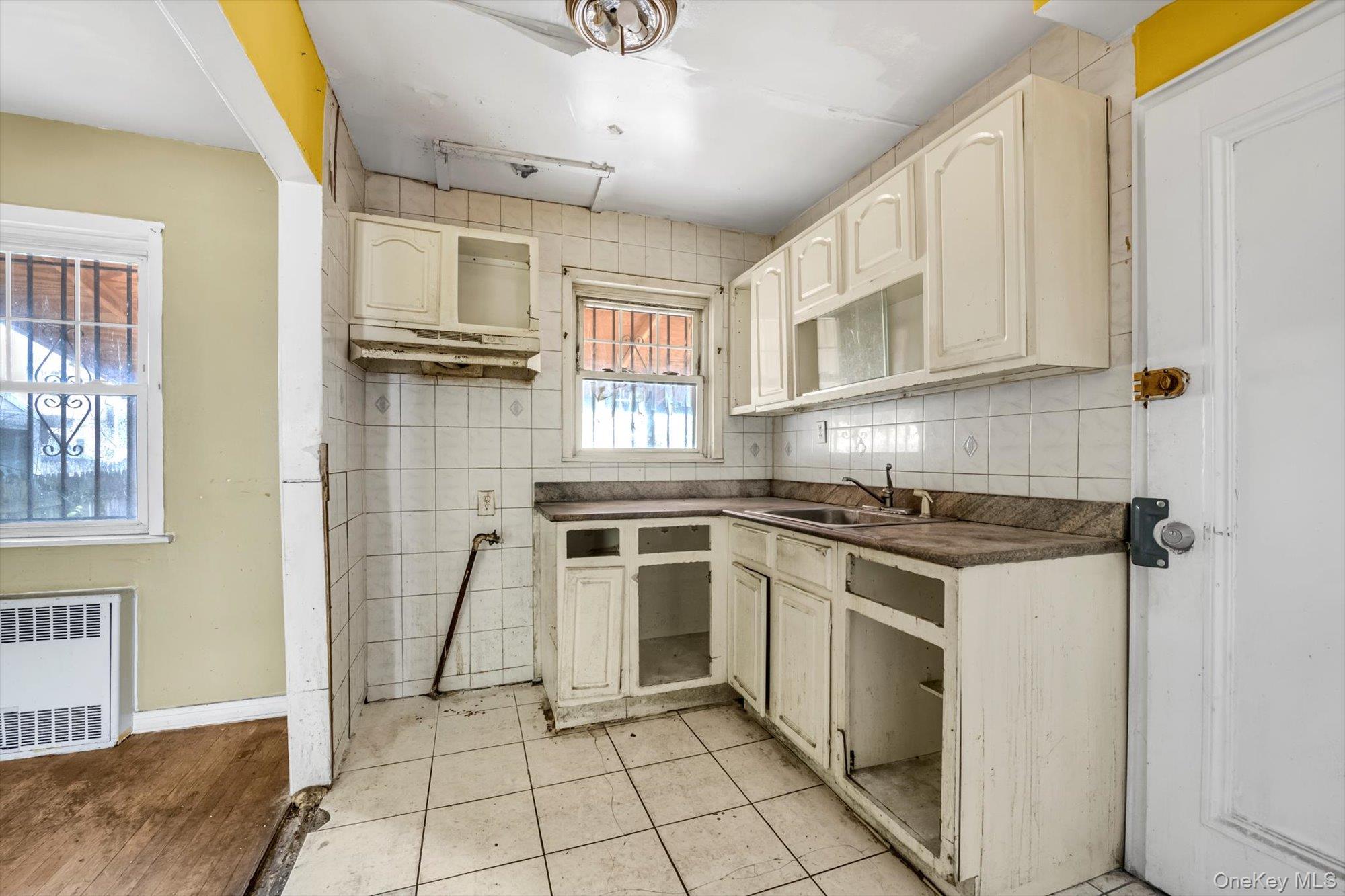 165-43 144th Terrace, Jamaica, NY 11434