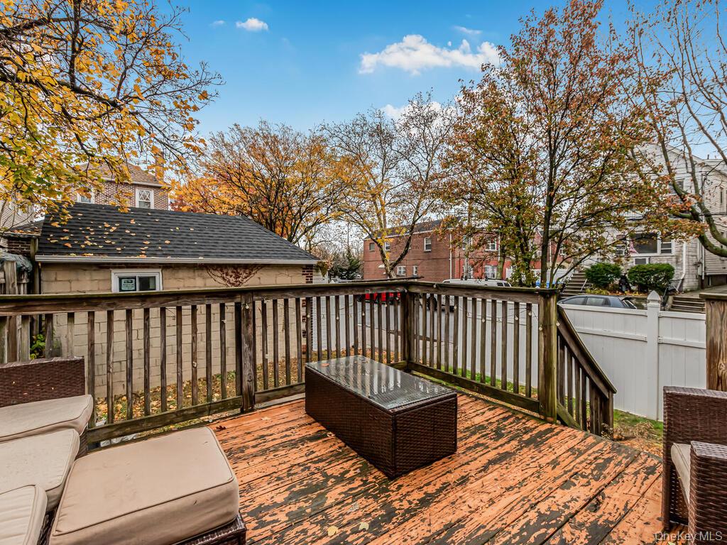 1352 Hollywood Avenue, Bronx, NY 10461