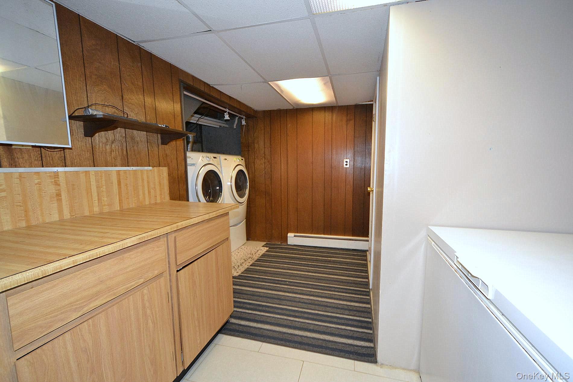 27 Albright Road, Coram, NY 11727