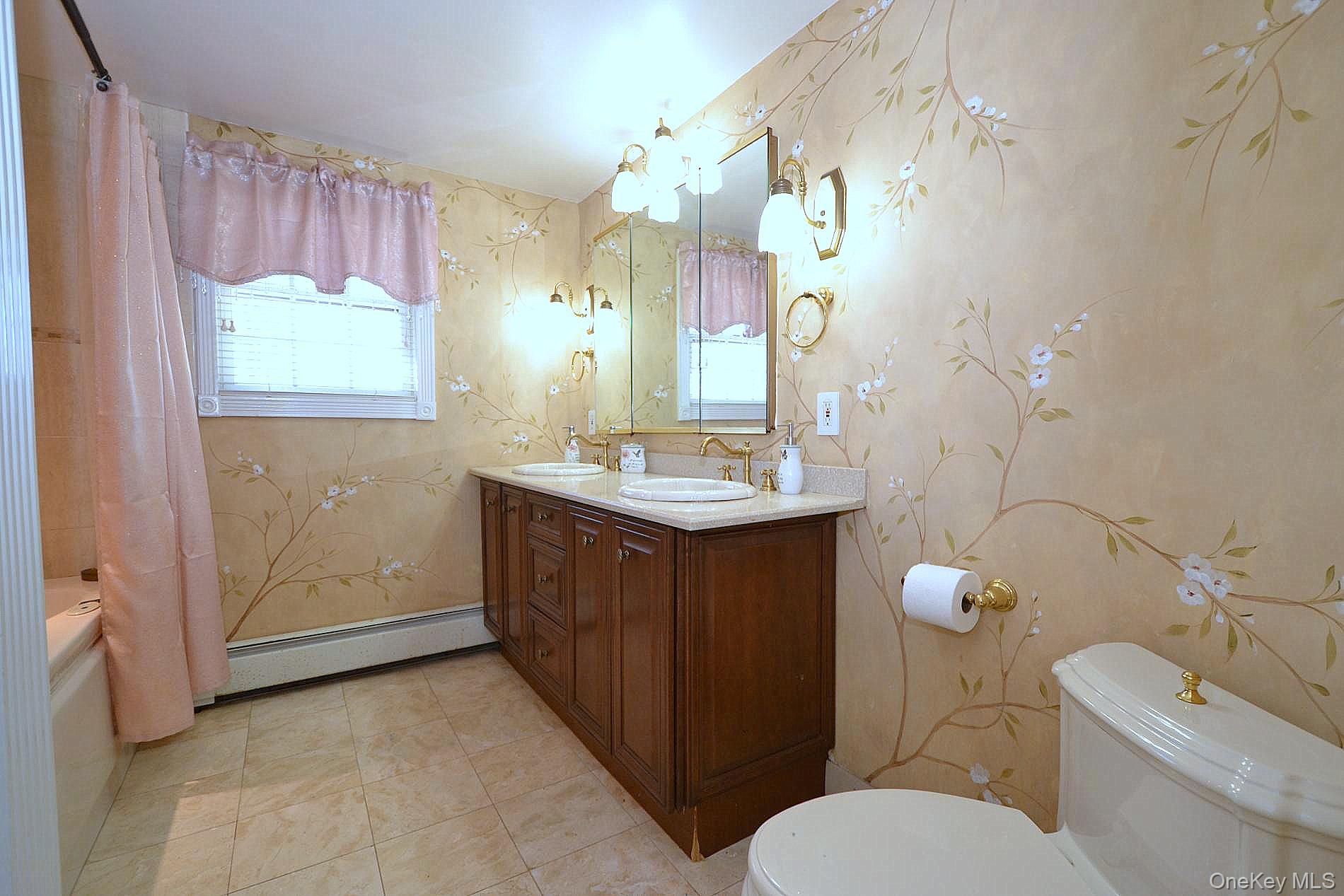 27 Albright Road, Coram, NY 11727