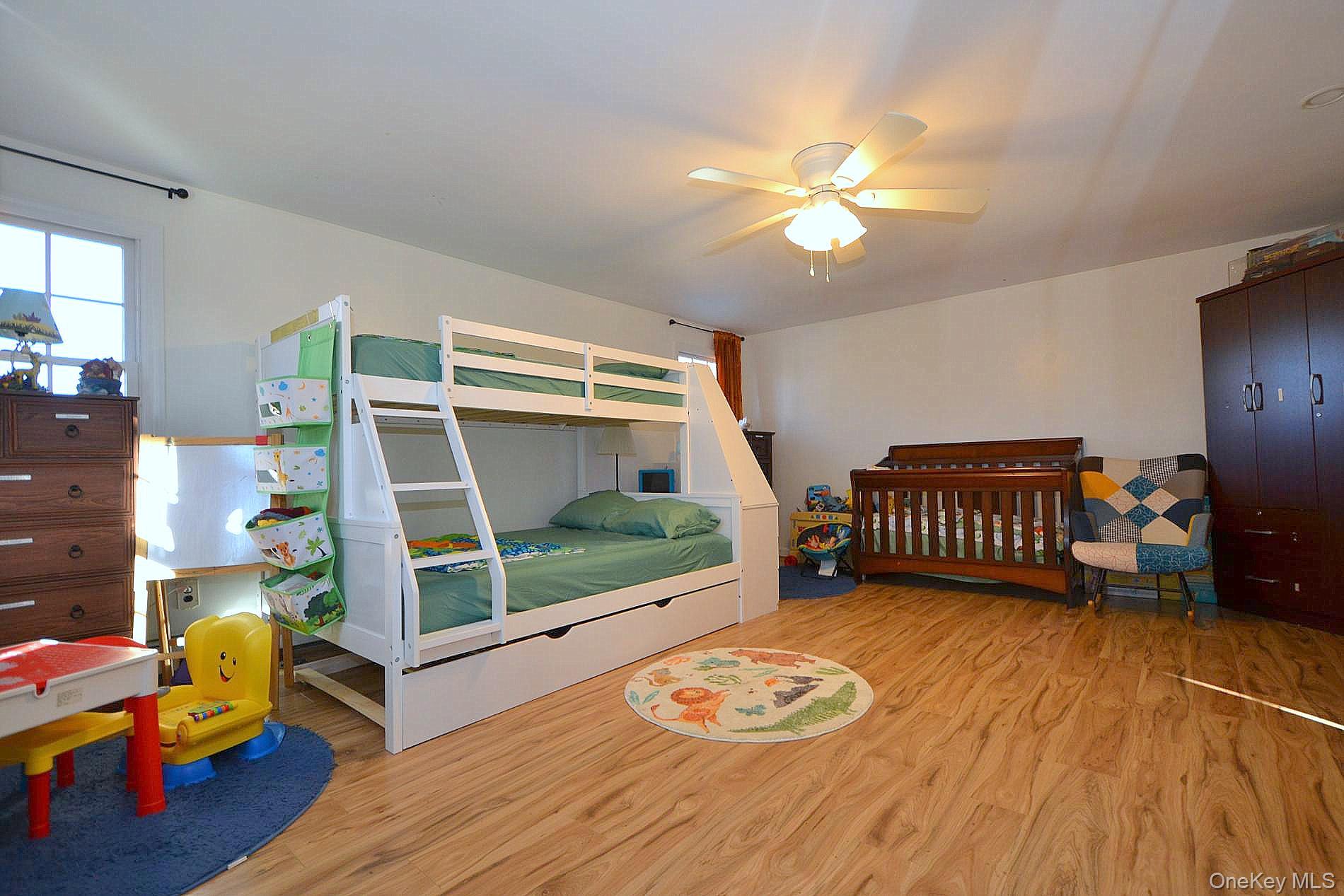 27 Albright Road, Coram, NY 11727