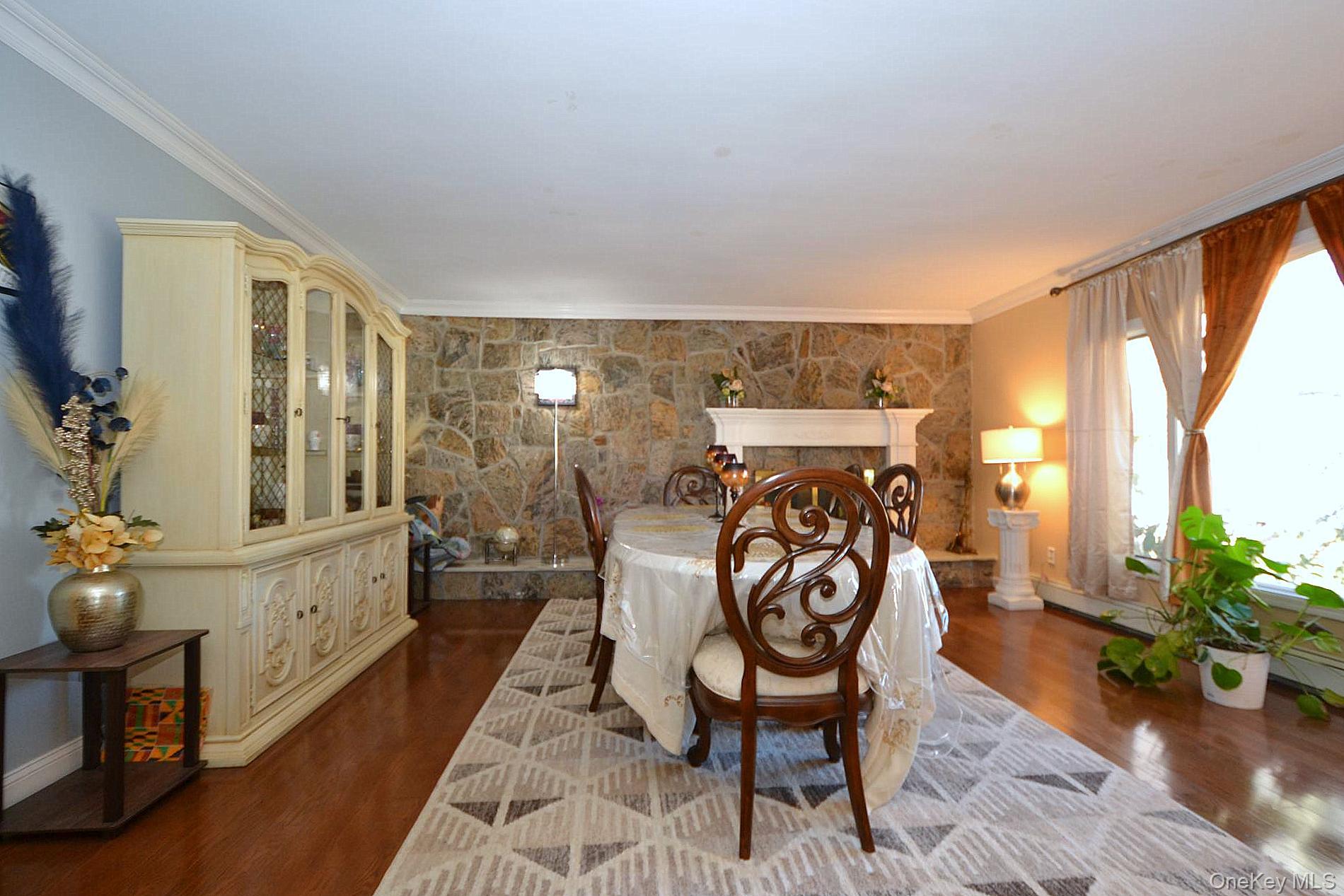 27 Albright Road, Coram, NY 11727