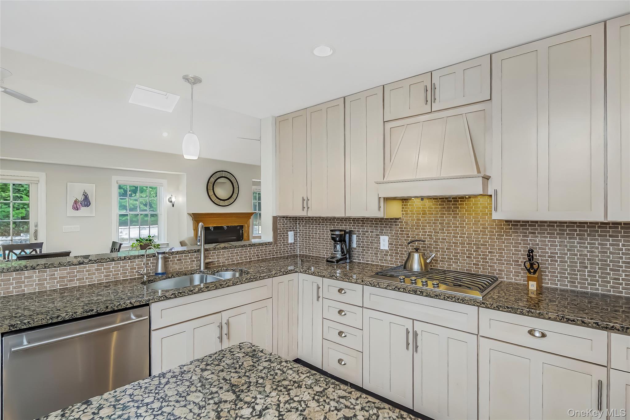 3 Sally's Path, East Hampton, NY 11937