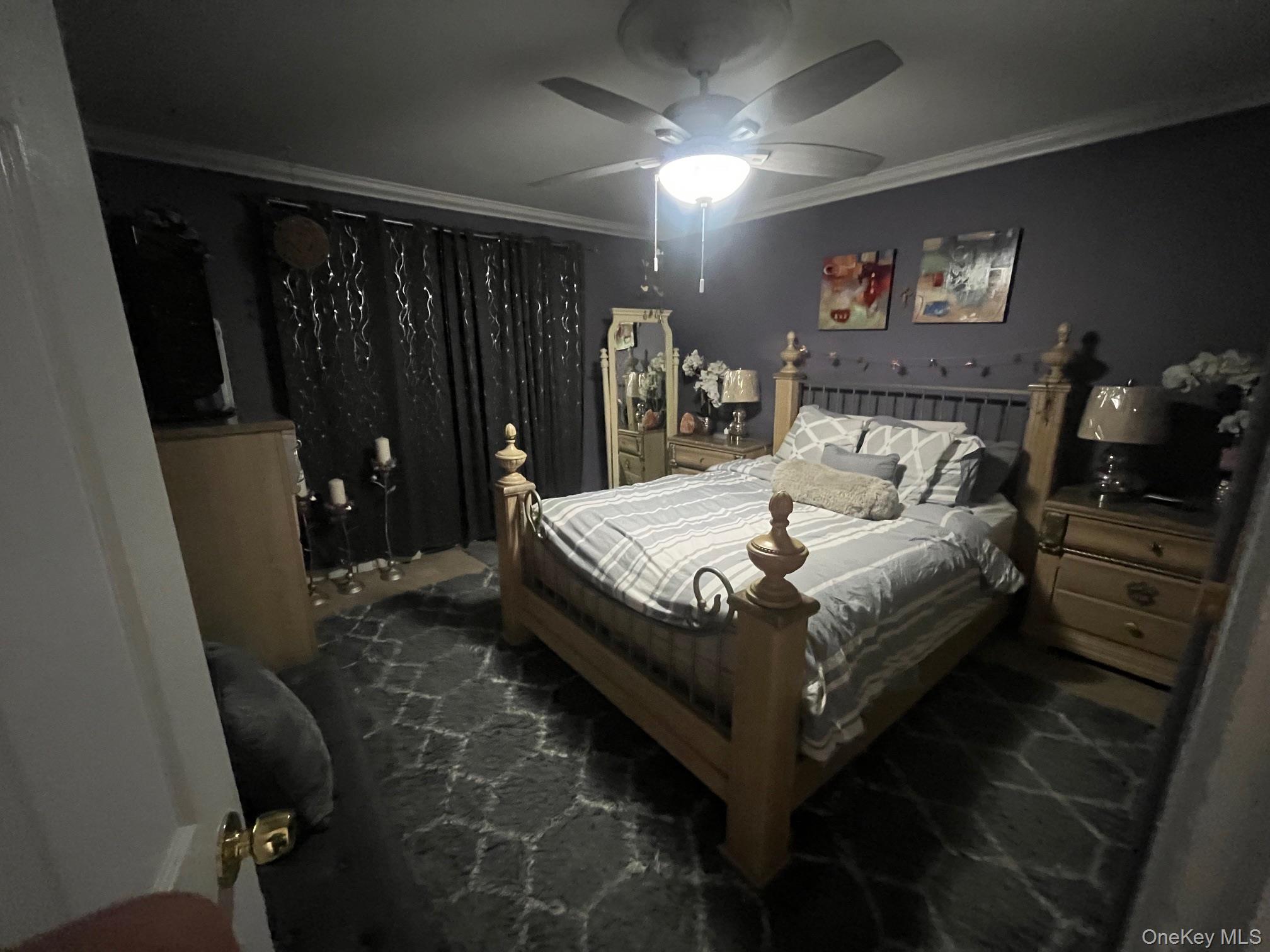 52 Mist Lane, Westbury, NY 11590