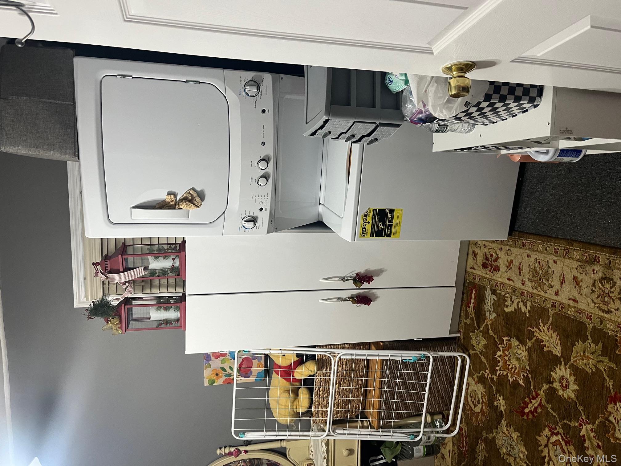 52 Mist Lane, Westbury, NY 11590