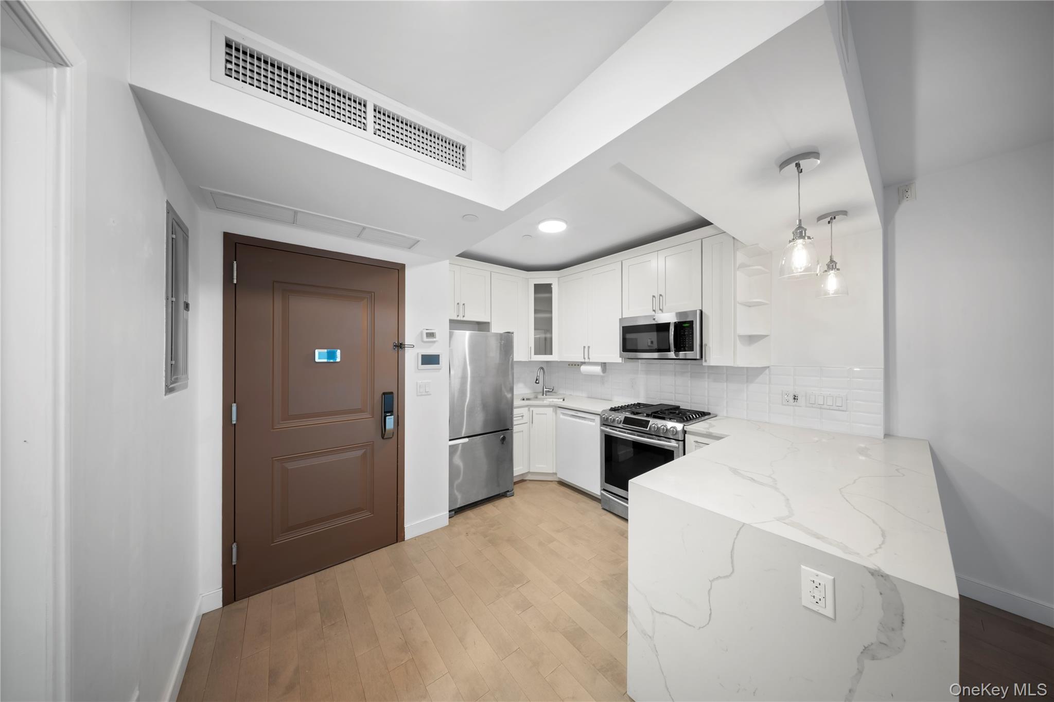 41-04 27th Street # 7A, Long Island City, NY 11101