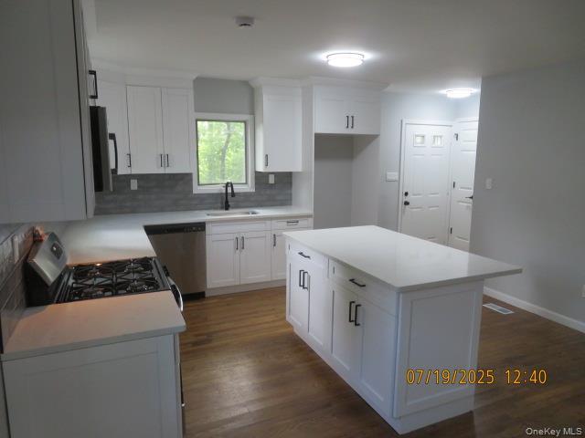 10 Woodland Lane, Huntington, NY 11743