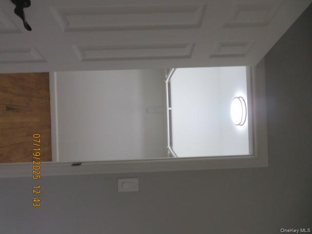 10 Woodland Lane, Huntington, NY 11743