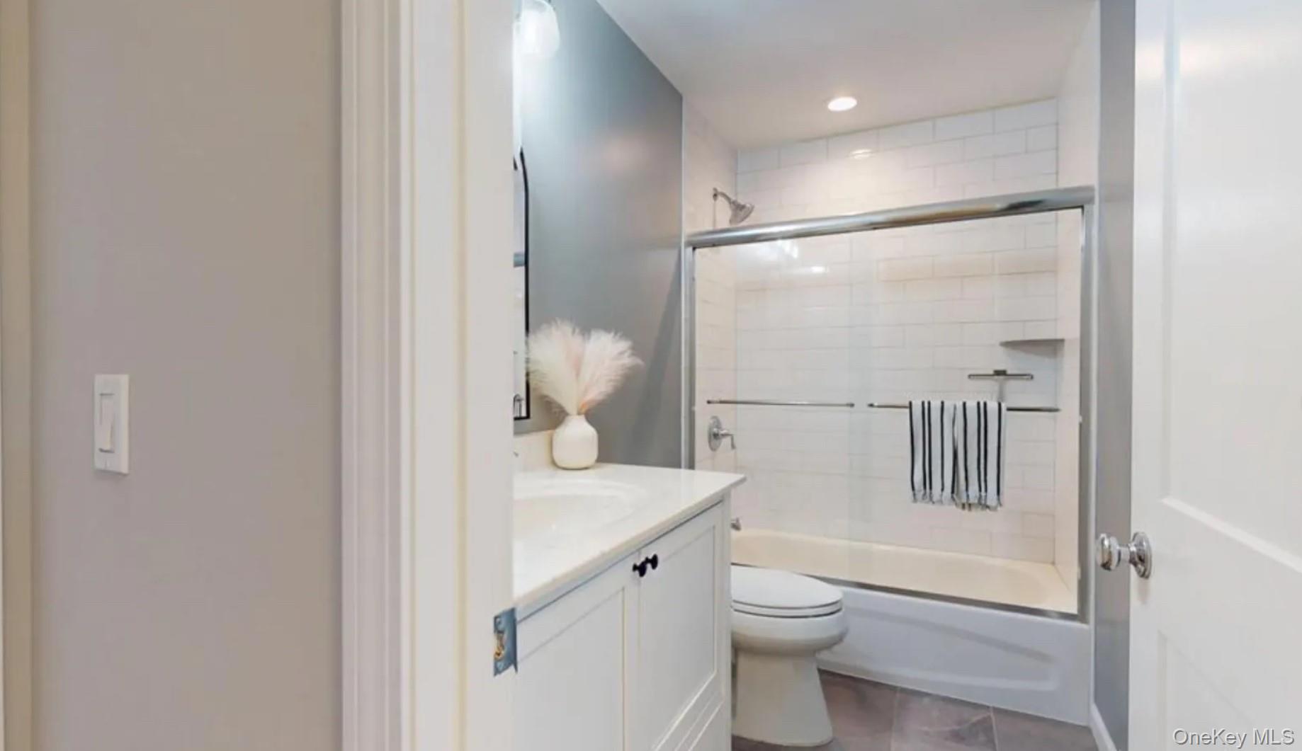 9 Shaw Lane, East Moriches, NY 11940