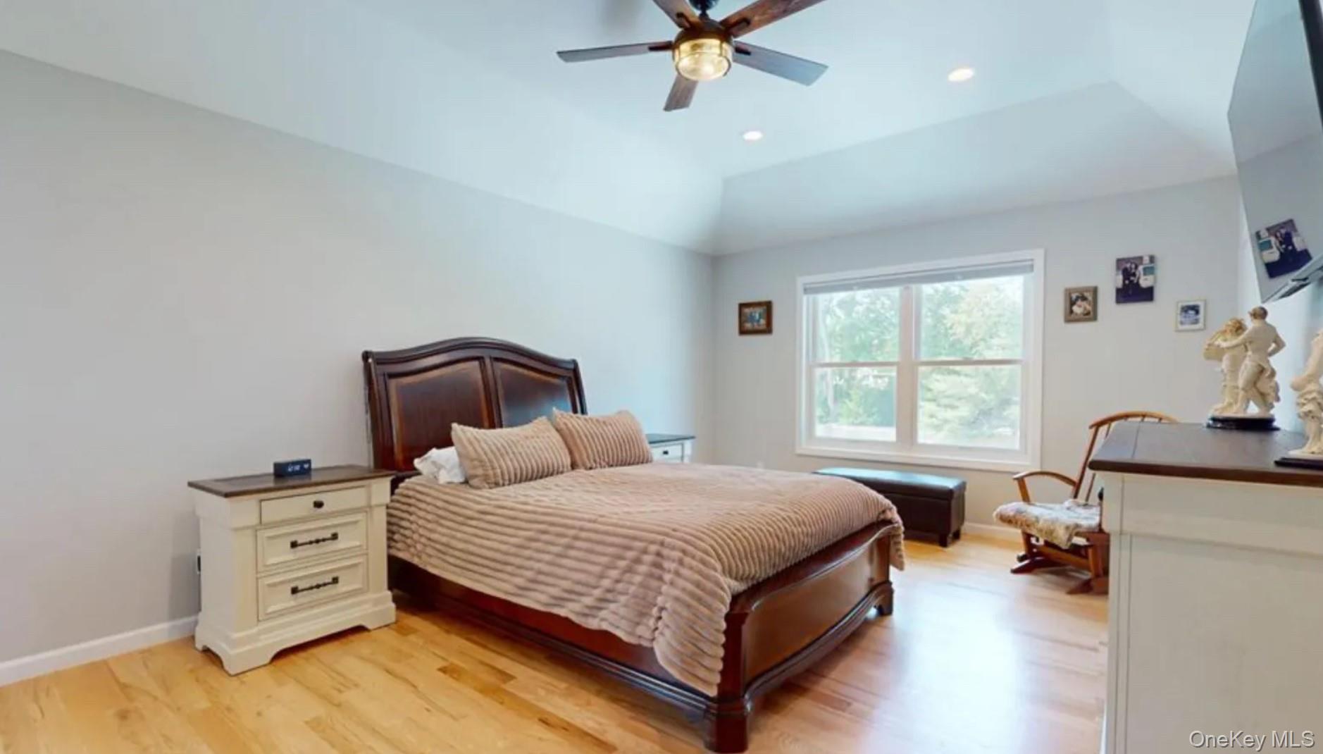 9 Shaw Lane, East Moriches, NY 11940