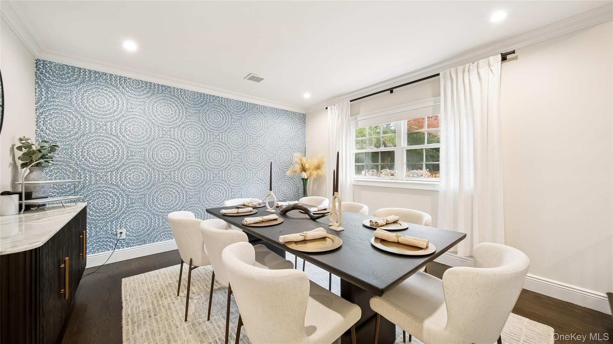 305 Nassau Avenue, Manhasset, NY 11030