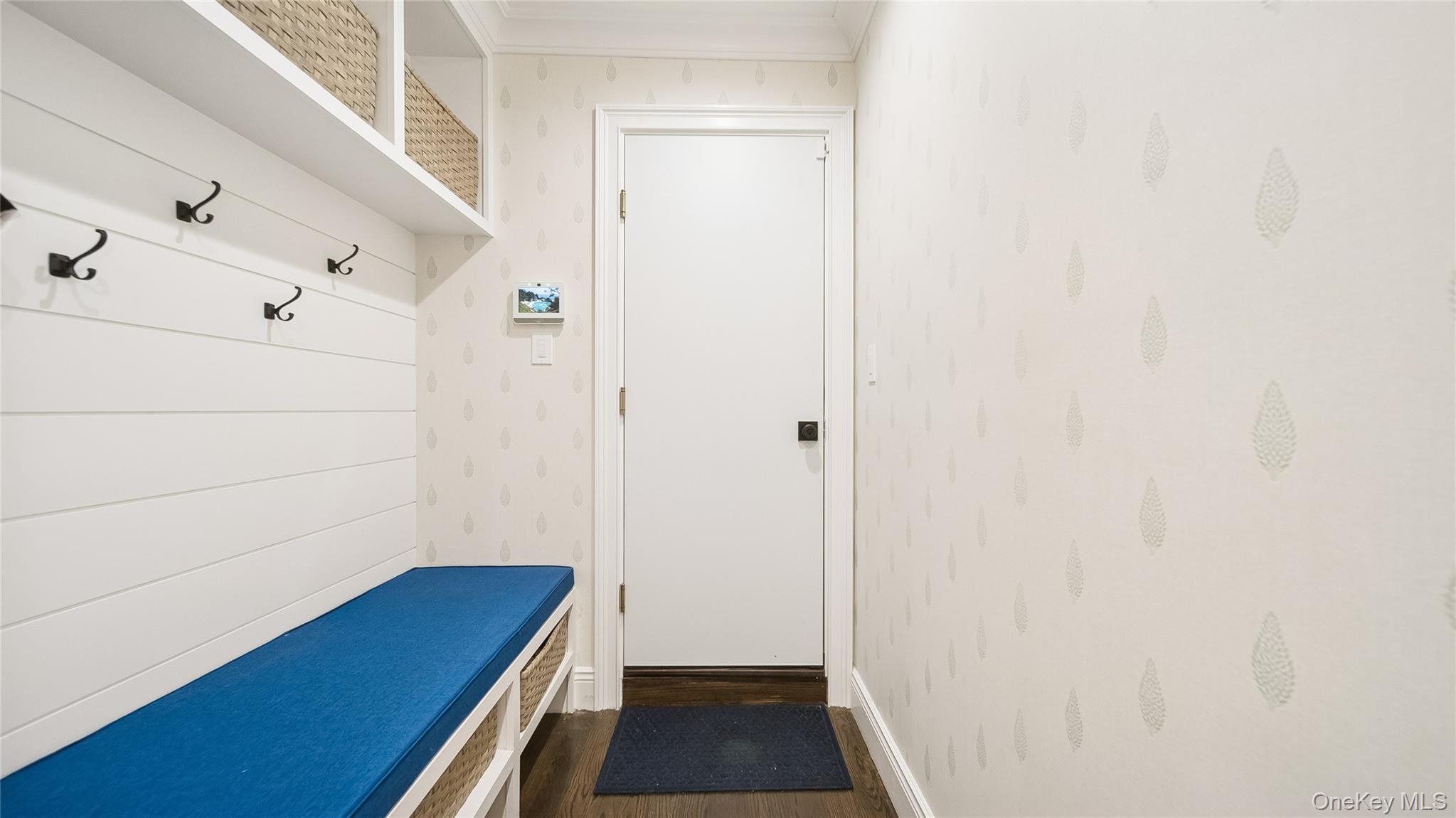 305 Nassau Avenue, Manhasset, NY 11030