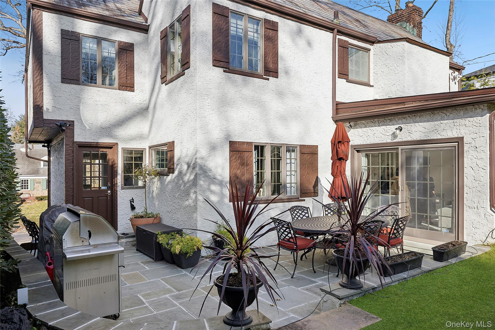 44 Old Ox Road, Manhasset, NY 11030