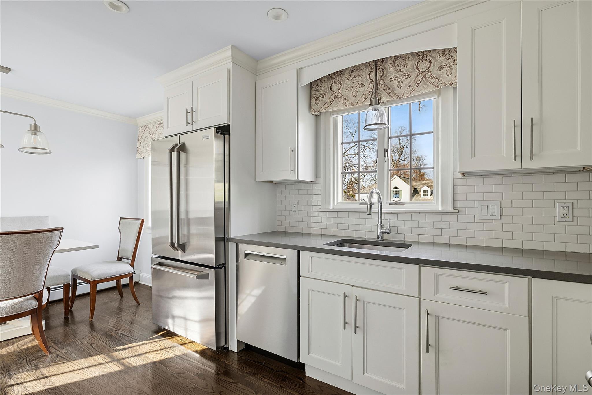 44 Old Ox Road, Manhasset, NY 11030