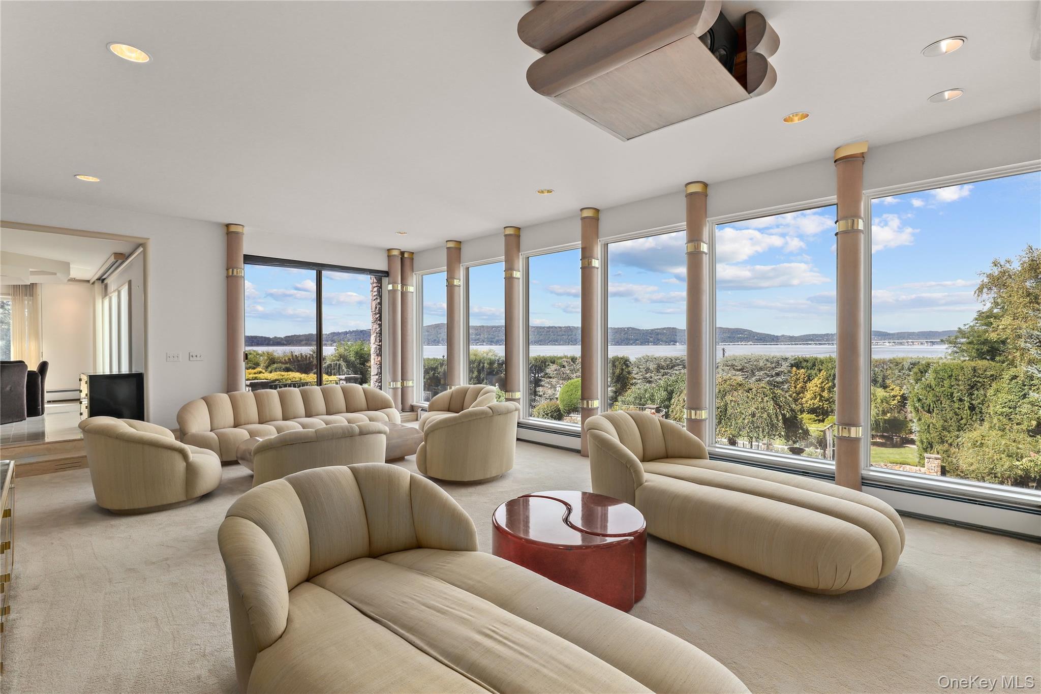 43 Matthiessen Park N, Irvington, NY 10533