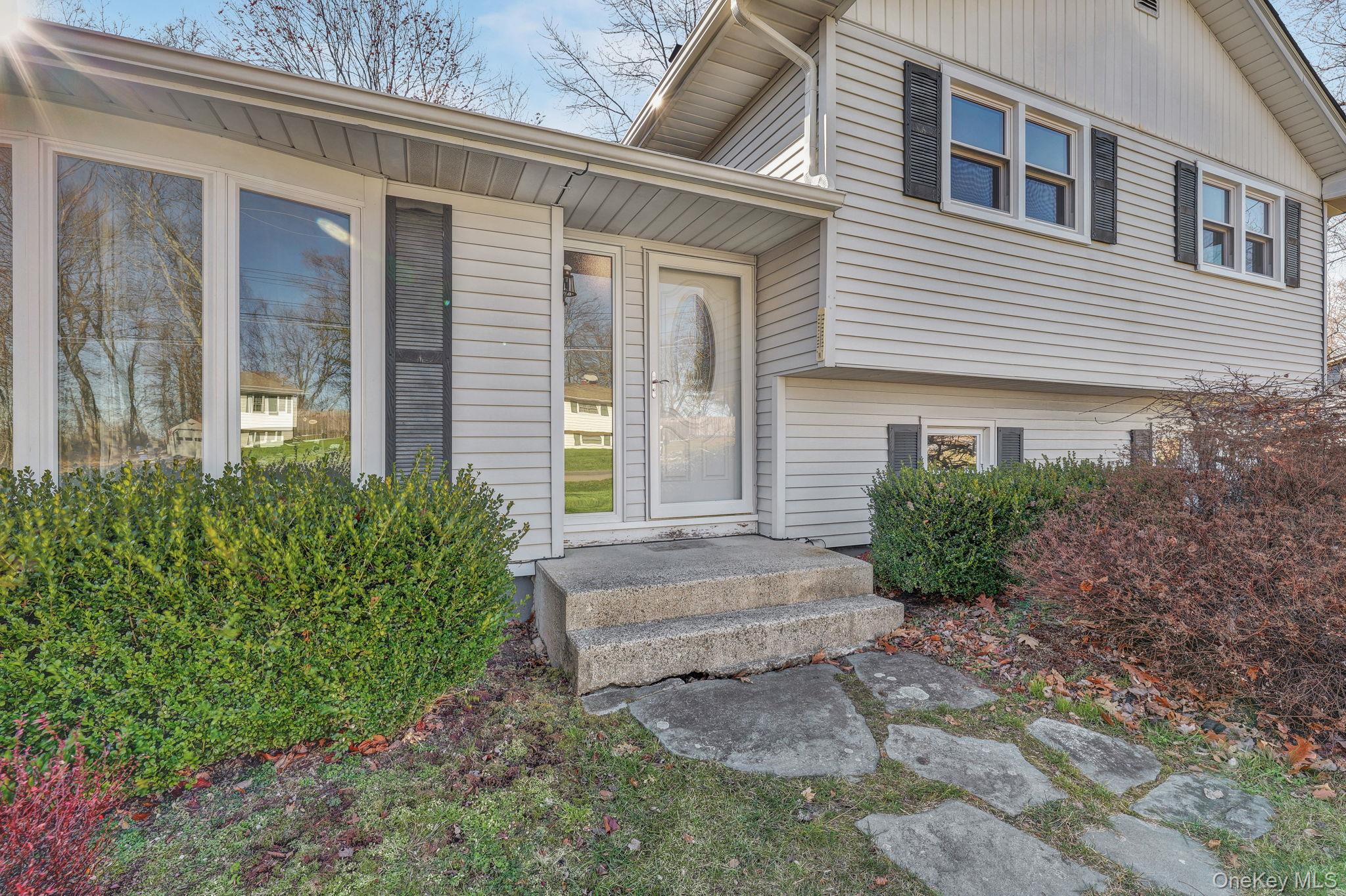 21 California Drive, Middletown, NY 10940