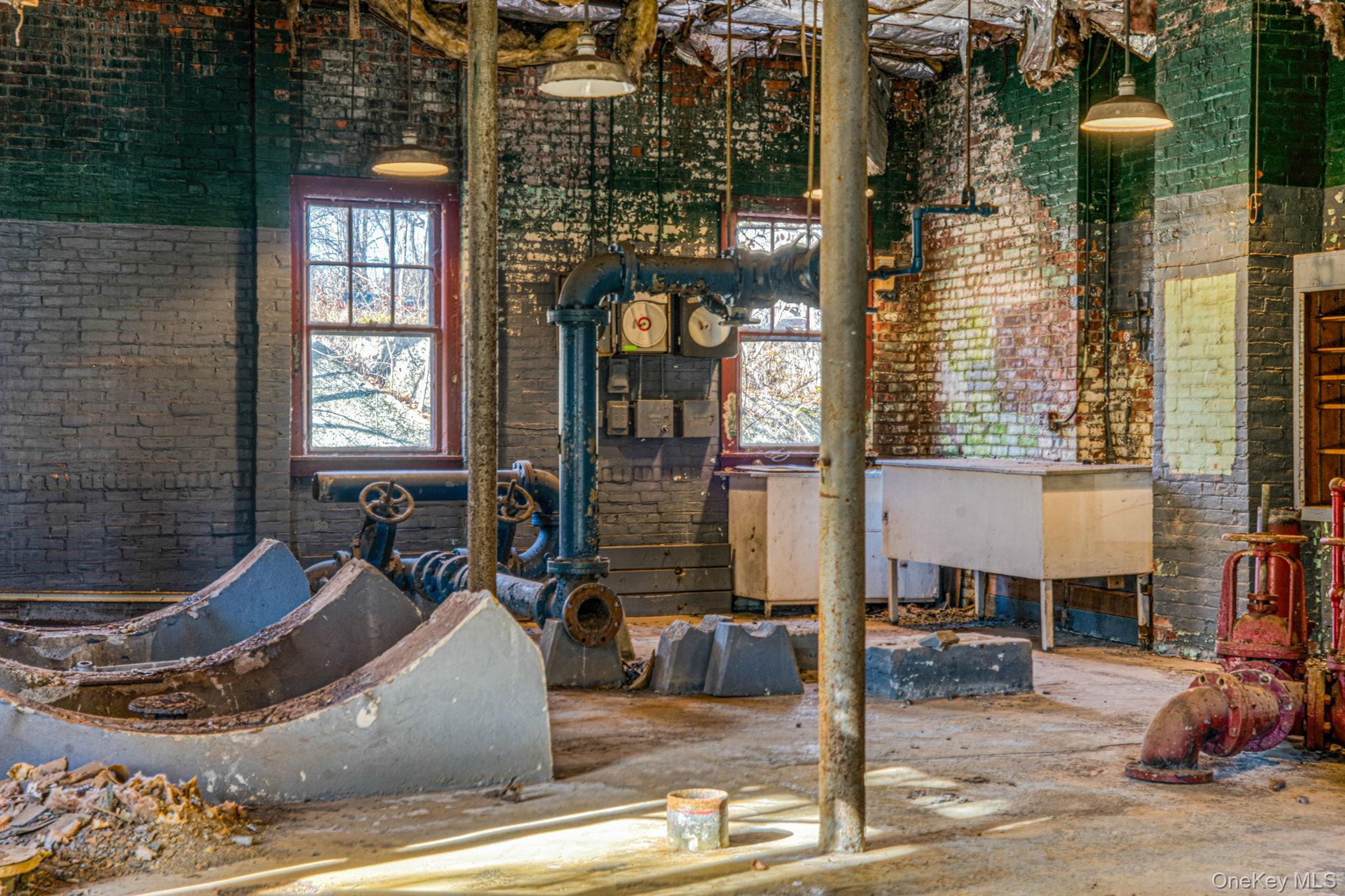 37 E Market Street, Hyde Park, NY 12538