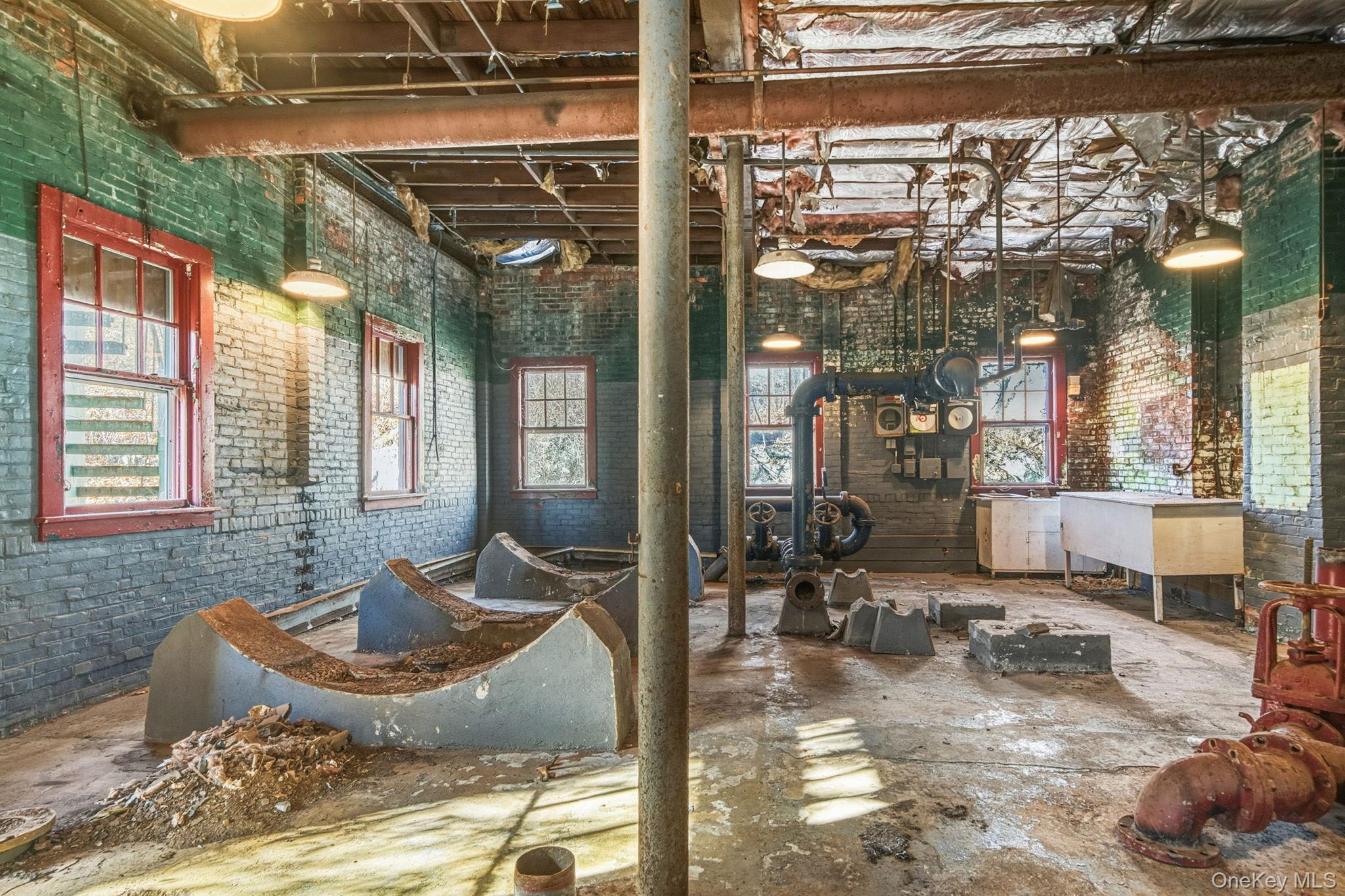 37 E Market Street, Hyde Park, NY 12538