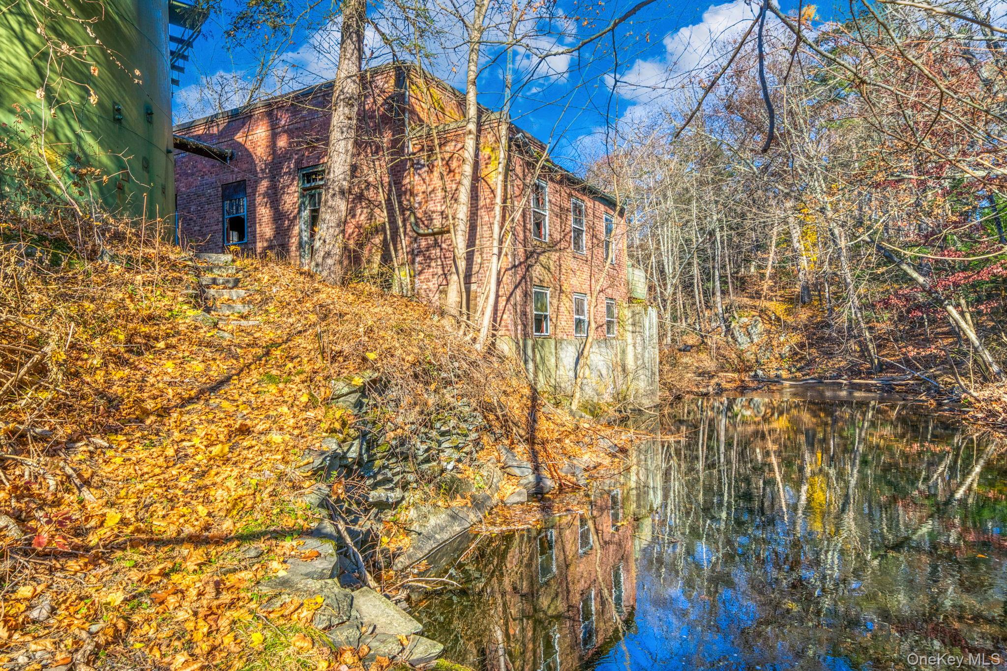 37 E Market Street, Hyde Park, NY 12538