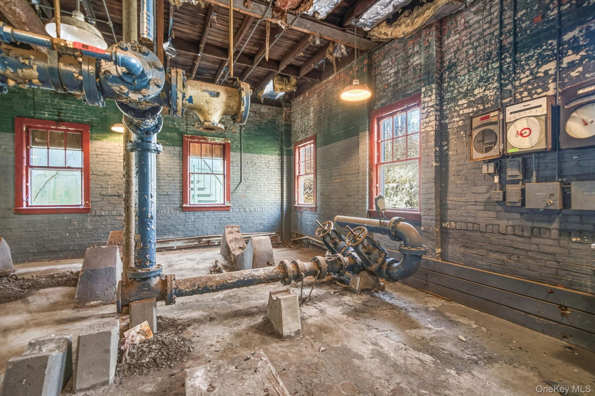 37 E Market Street, Hyde Park, NY 12538