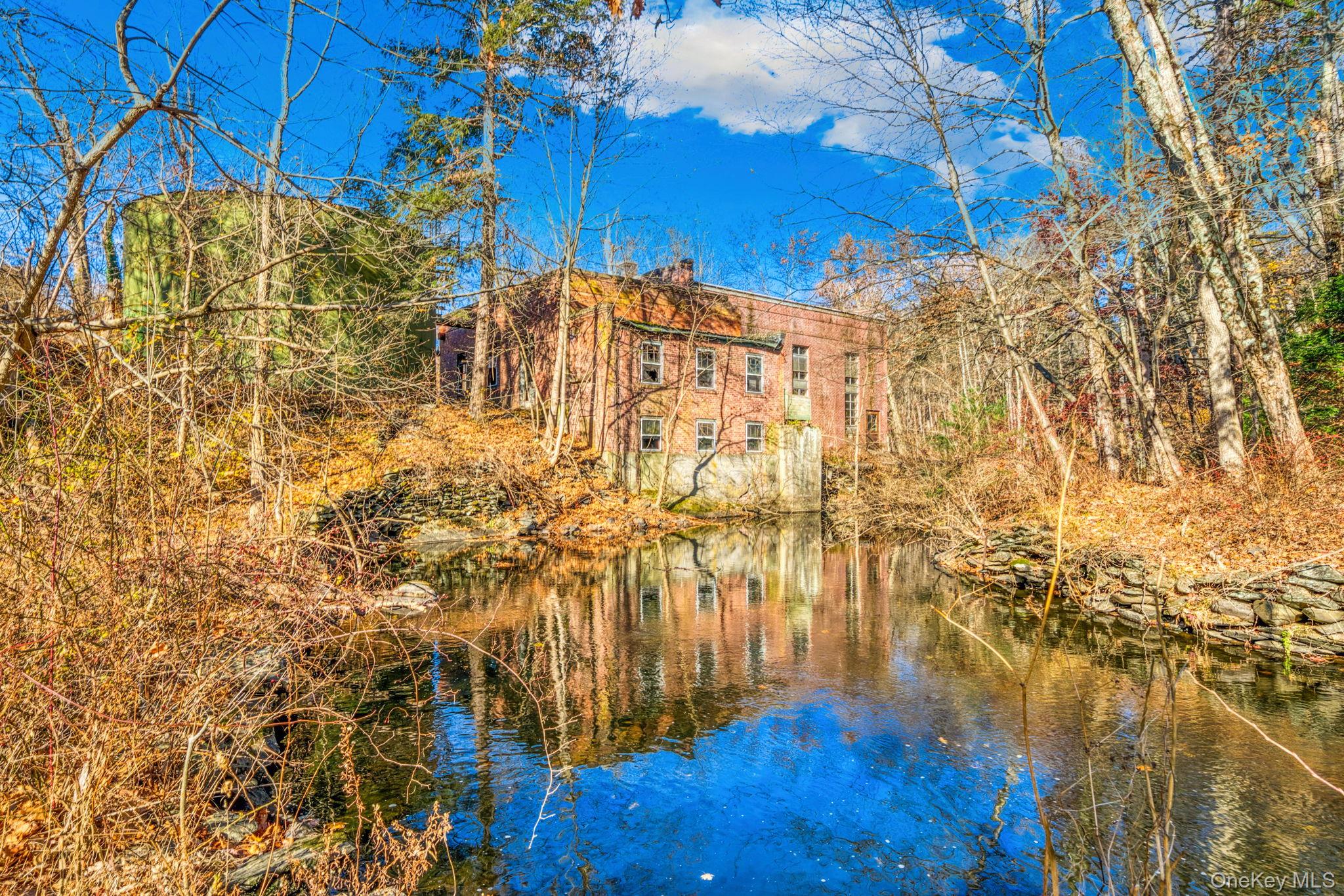 37 E Market Street, Hyde Park, NY 12538