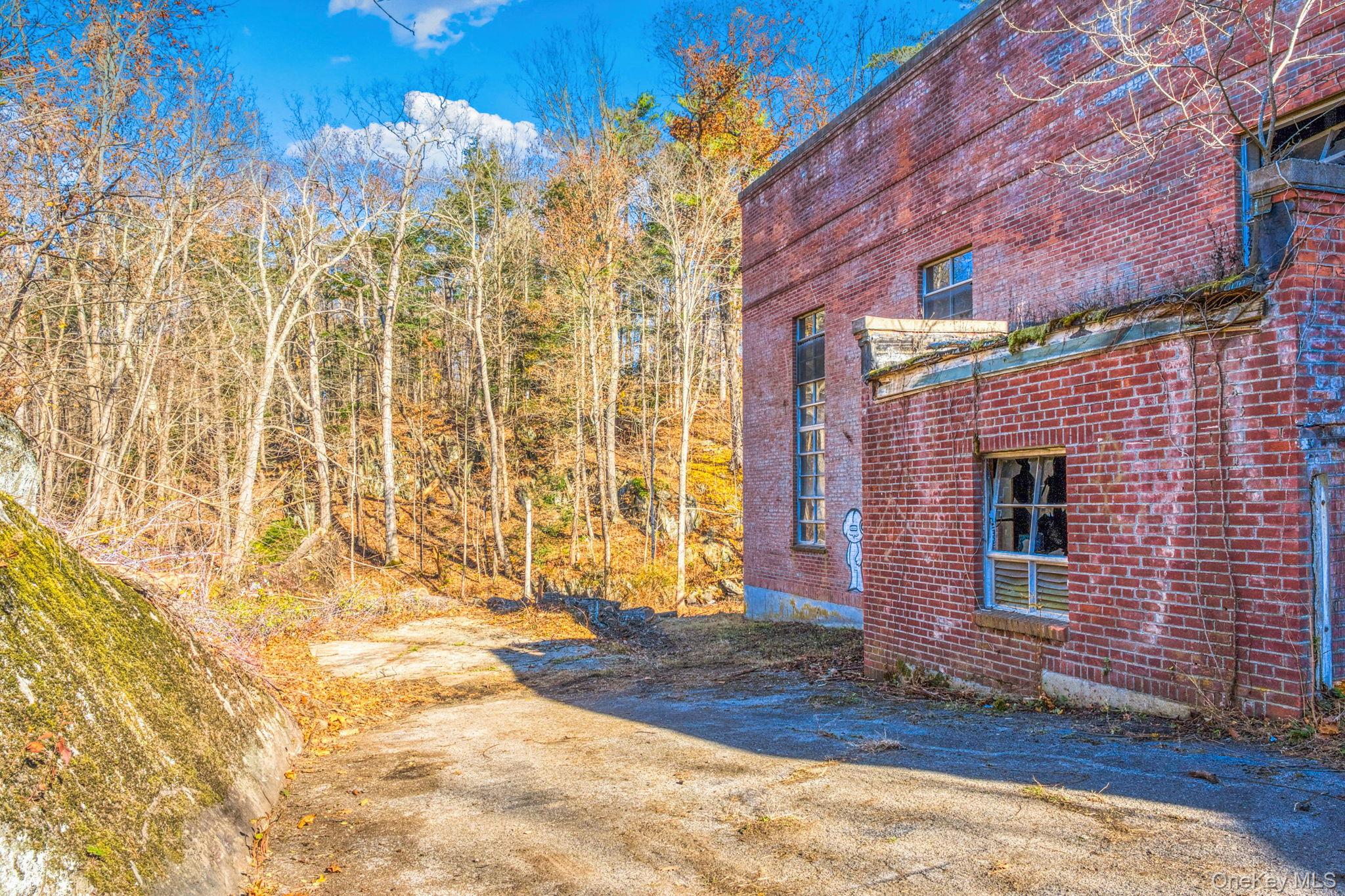 37 E Market Street, Hyde Park, NY 12538