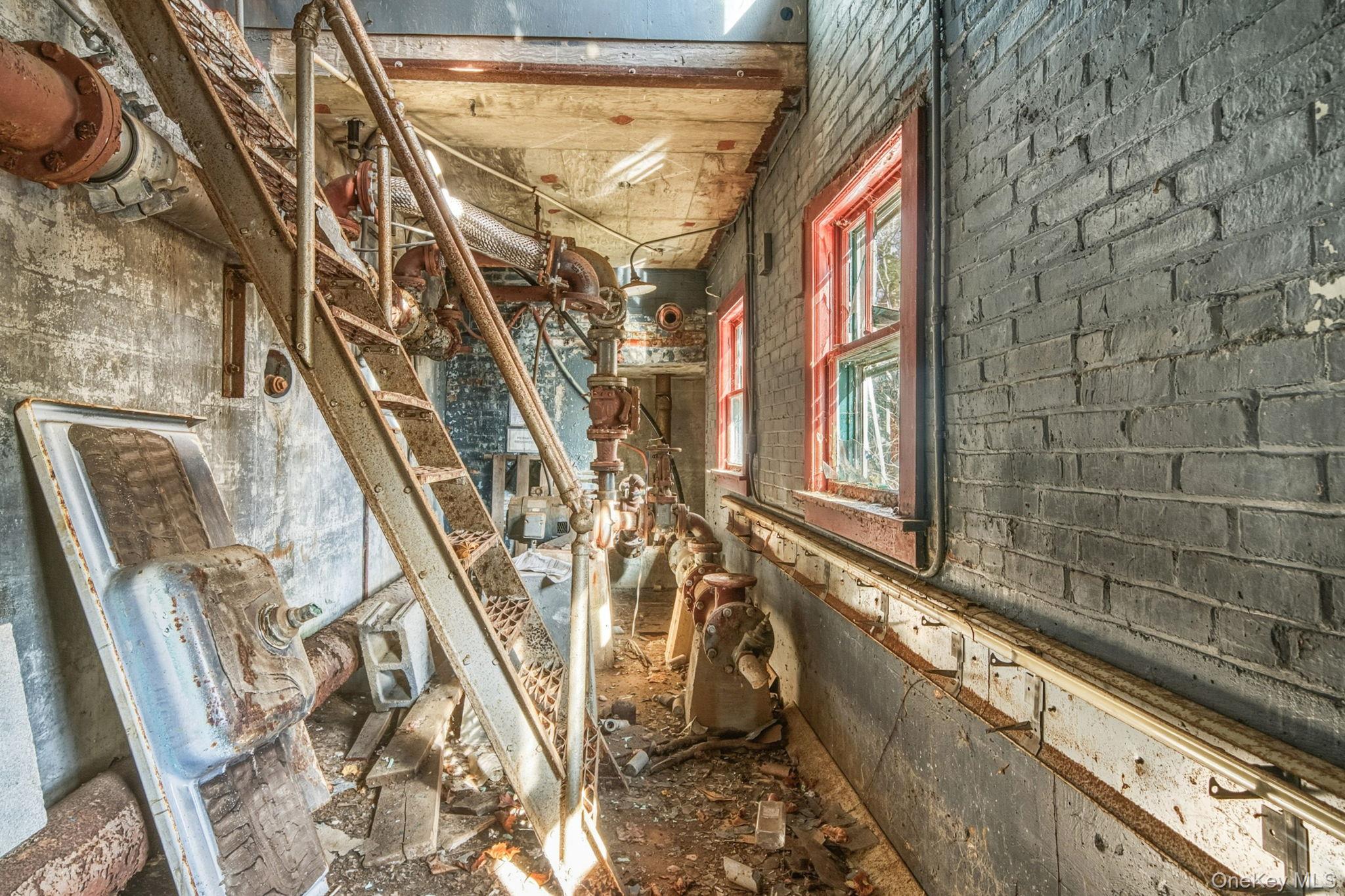 37 E Market Street, Hyde Park, NY 12538