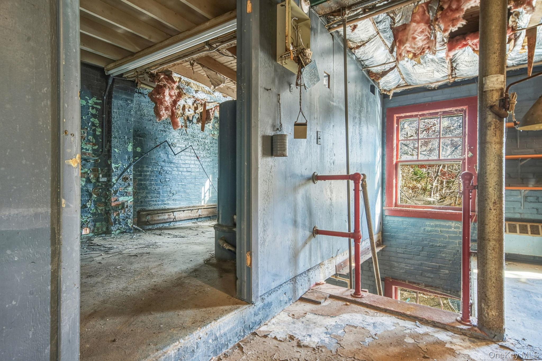 37 E Market Street, Hyde Park, NY 12538