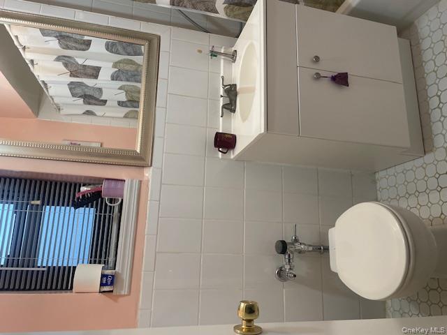 73-45 210 Street # 1C, Oakland Gardens, NY 11364