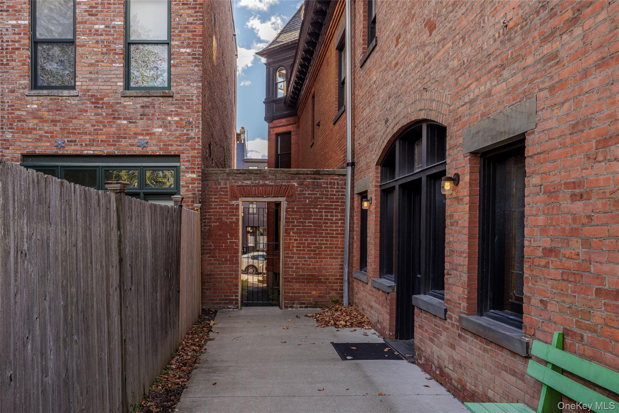 420 Warren, Hudson, NY 12534