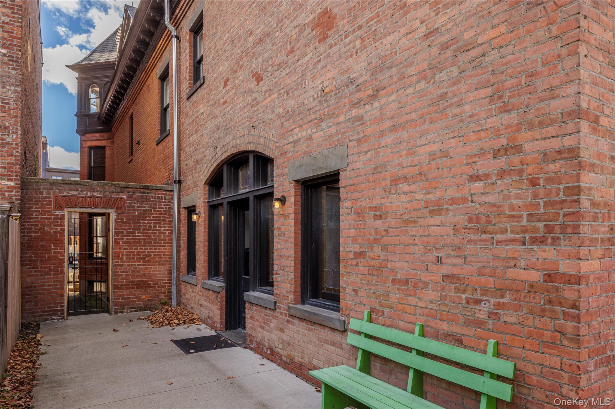 420 Warren, Hudson, NY 12534