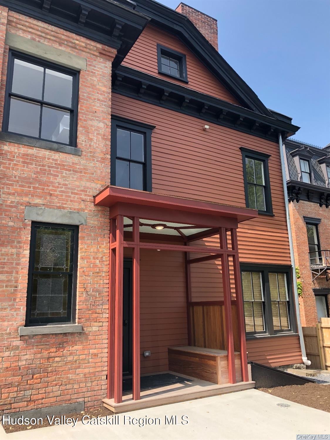 420 Warren, Hudson, NY 12534