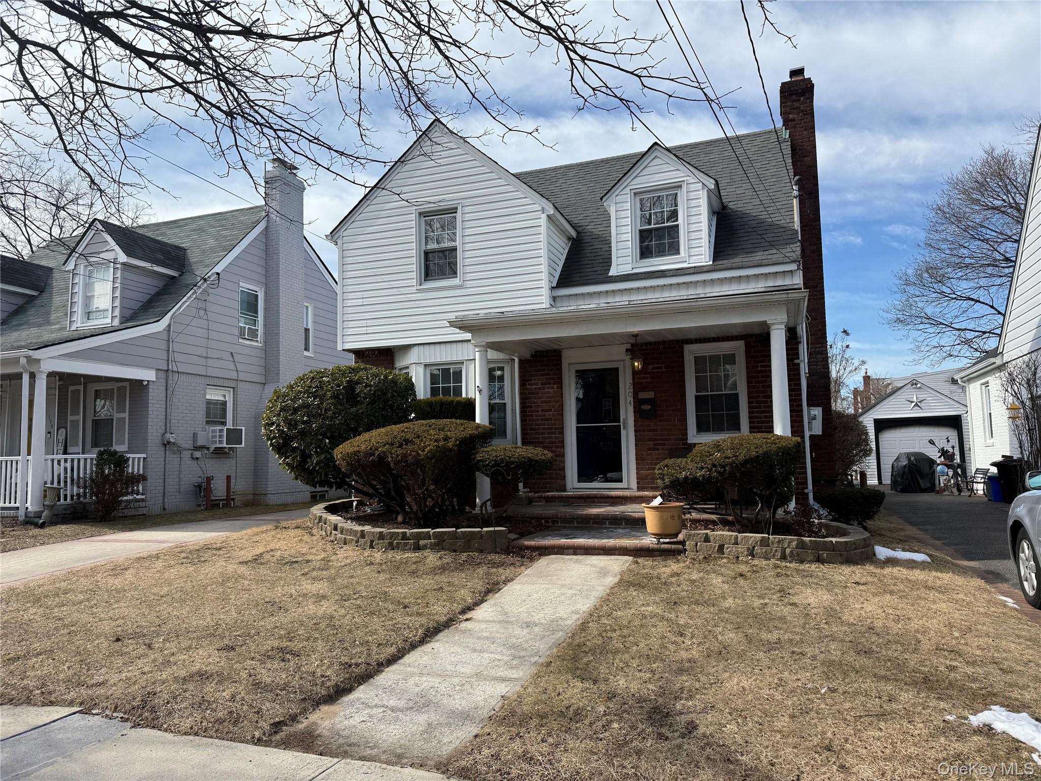 204 N Grove Street, Valley Stream, NY 11580