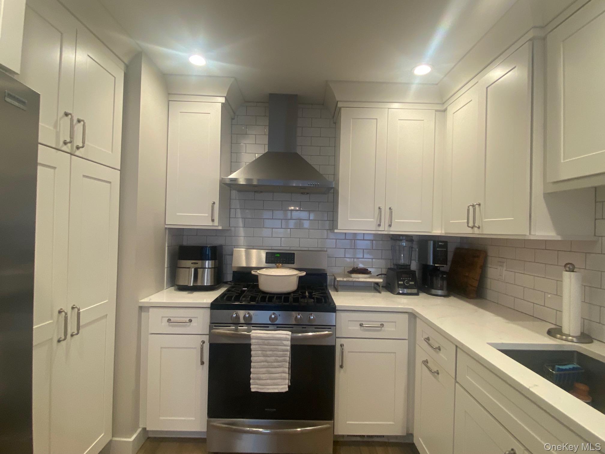 18 Tennessee Avenue # Lower, Long Beach, NY 11561