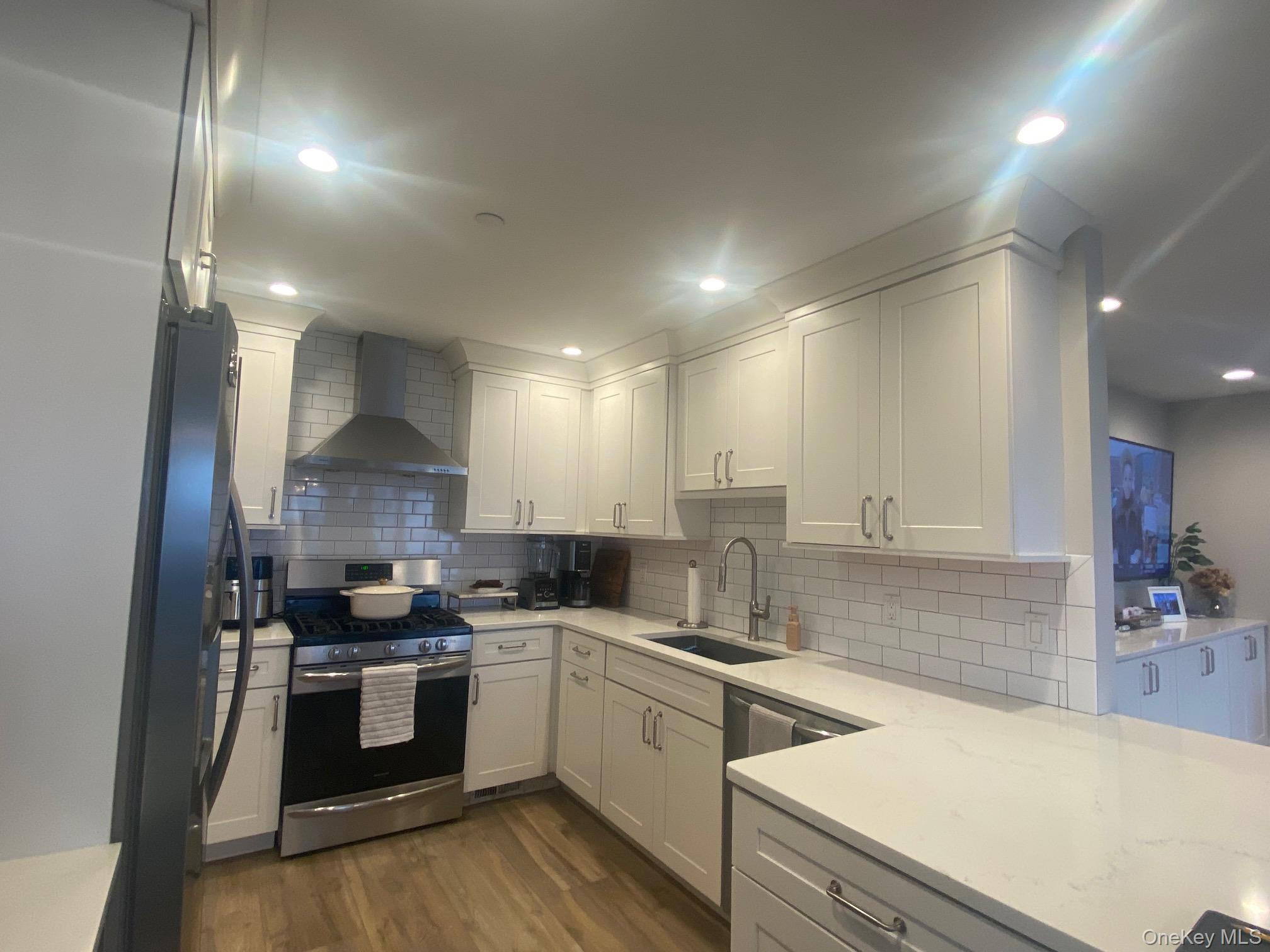 18 Tennessee Avenue # Lower, Long Beach, NY 11561