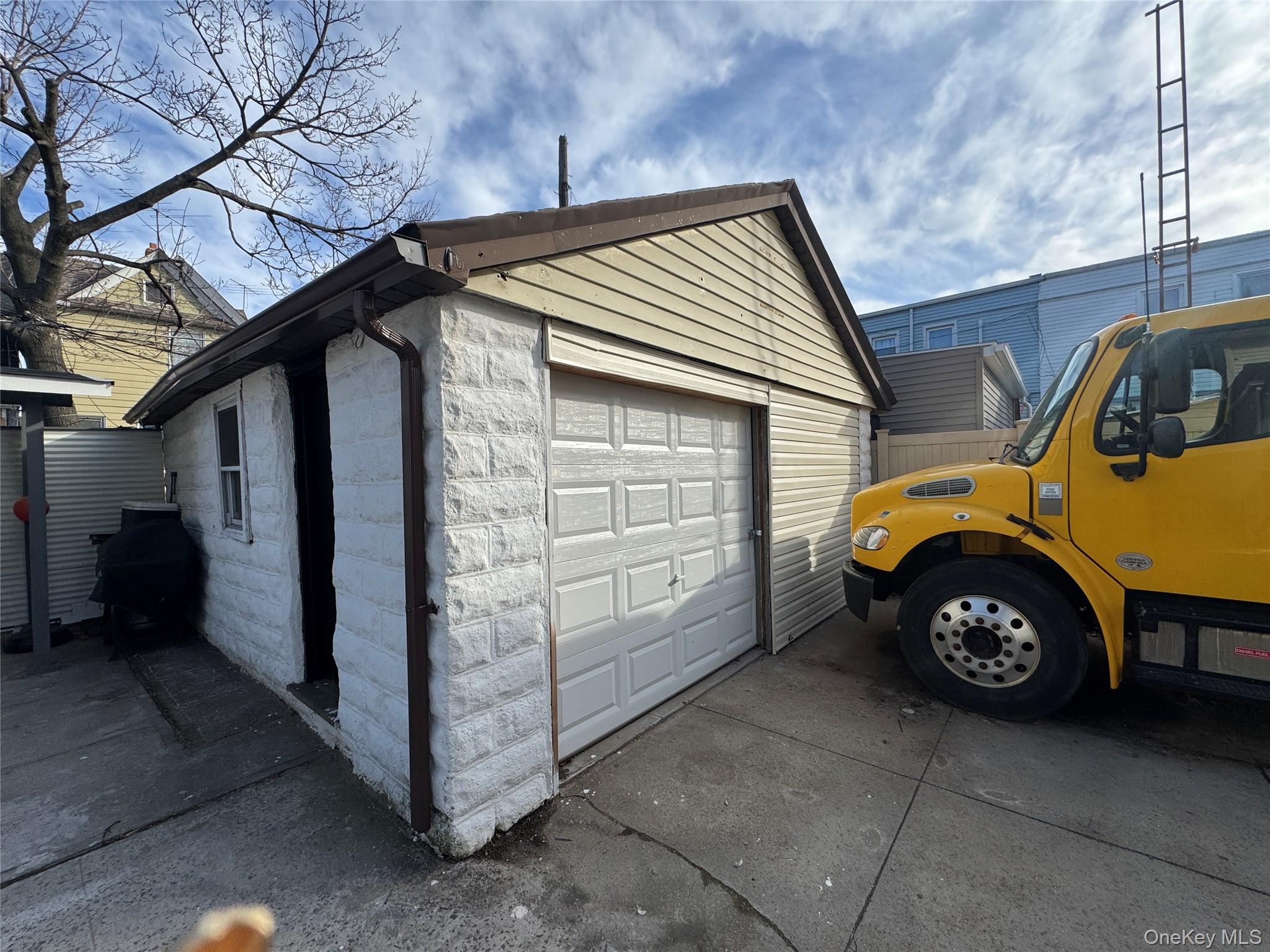 8779 111th Street, Richmond Hill, NY 11418