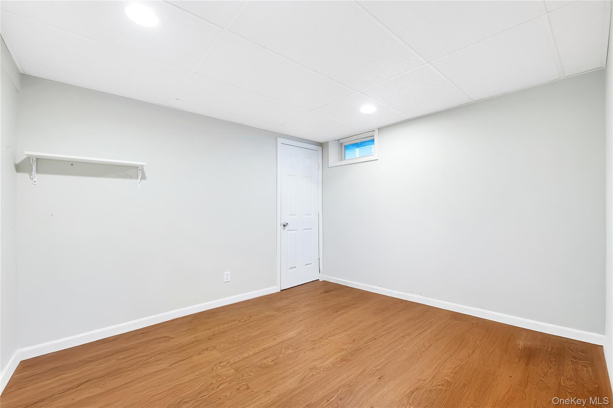 86 Seawanhaka Avenue, Lake Grove, NY 11755