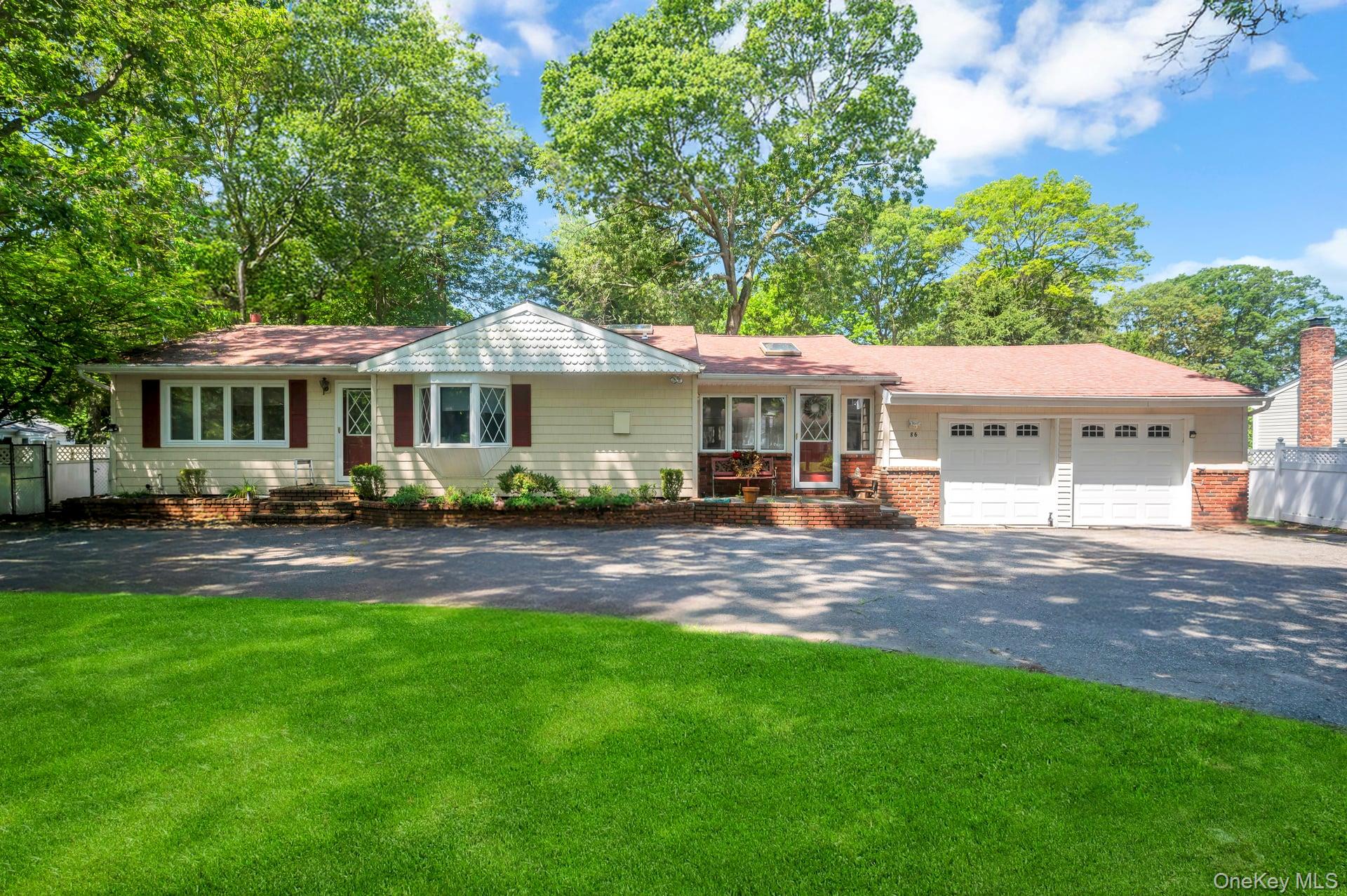 86 Seawanhaka Avenue, Lake Grove, NY 11755