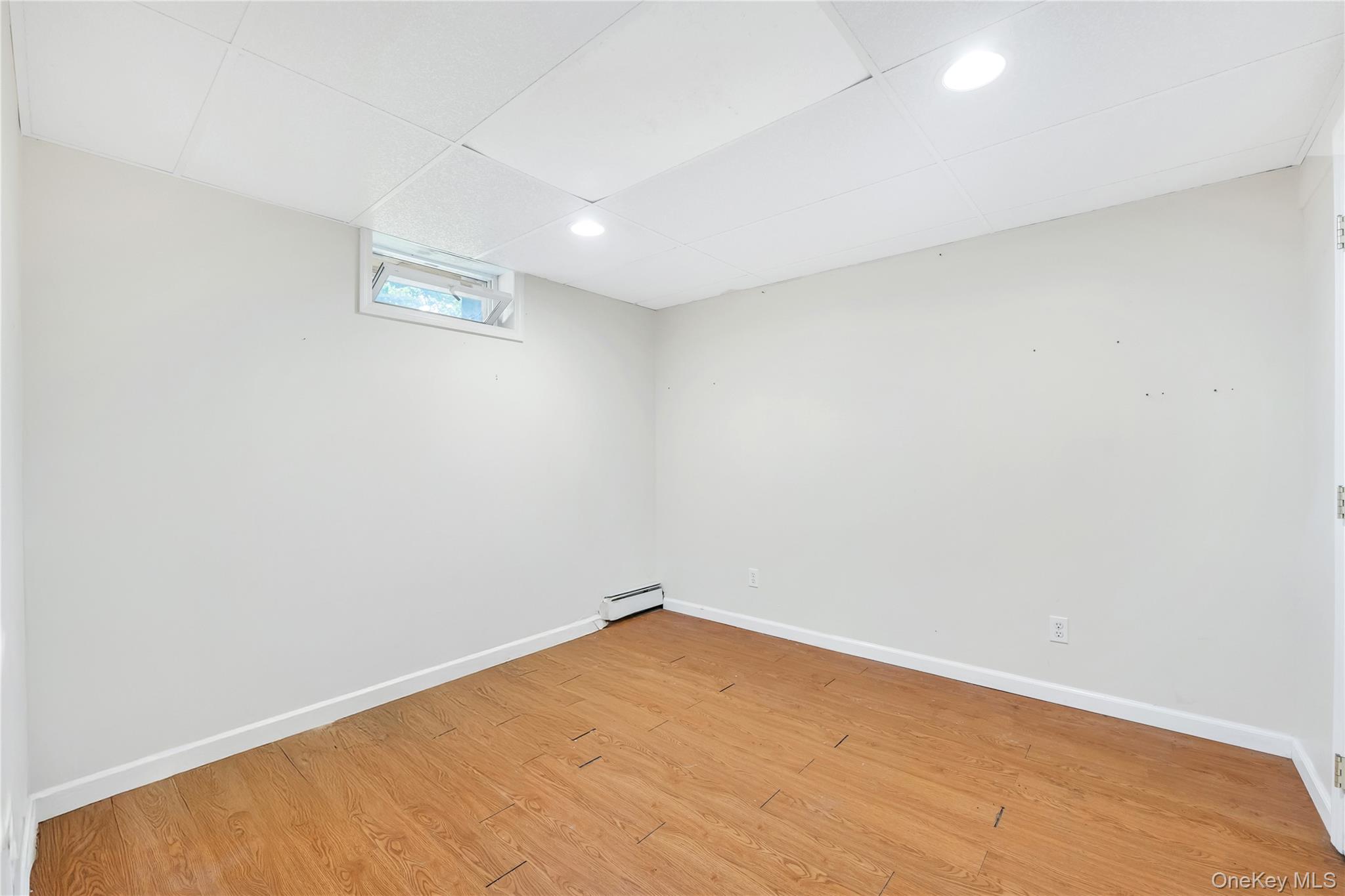 86 Seawanhaka Avenue, Lake Grove, NY 11755