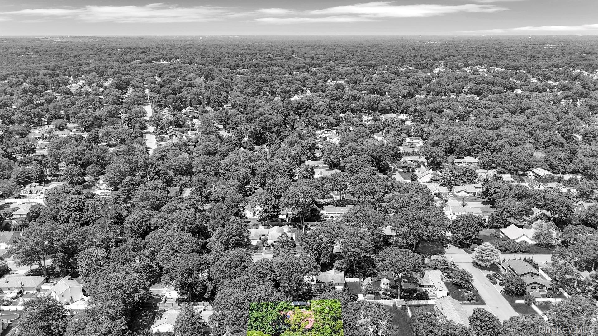 86 Seawanhaka Avenue, Lake Grove, NY 11755