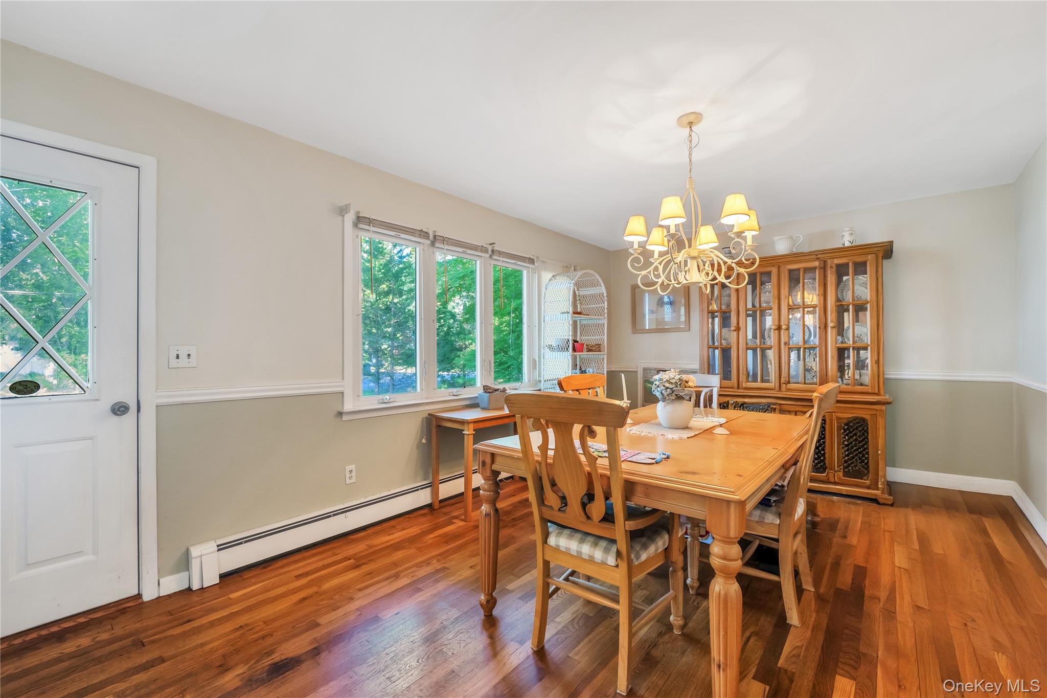 86 Seawanhaka Avenue, Lake Grove, NY 11755