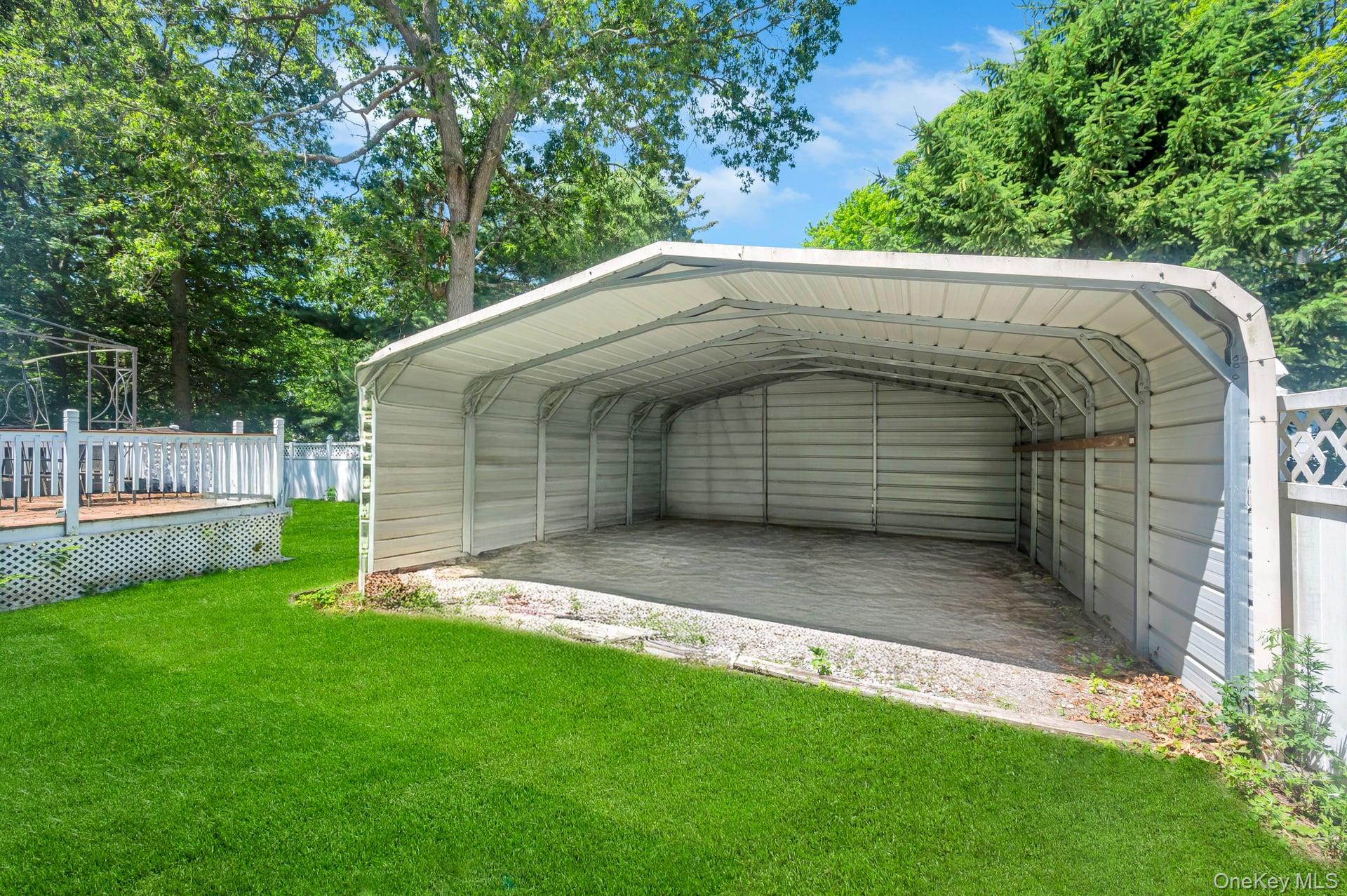 86 Seawanhaka Avenue, Lake Grove, NY 11755