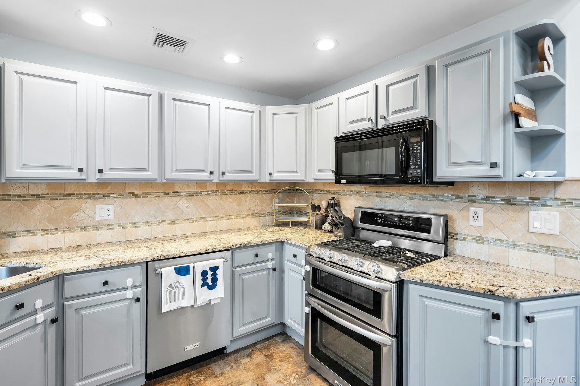 300 Center Bay Drive, West Islip, NY 11795