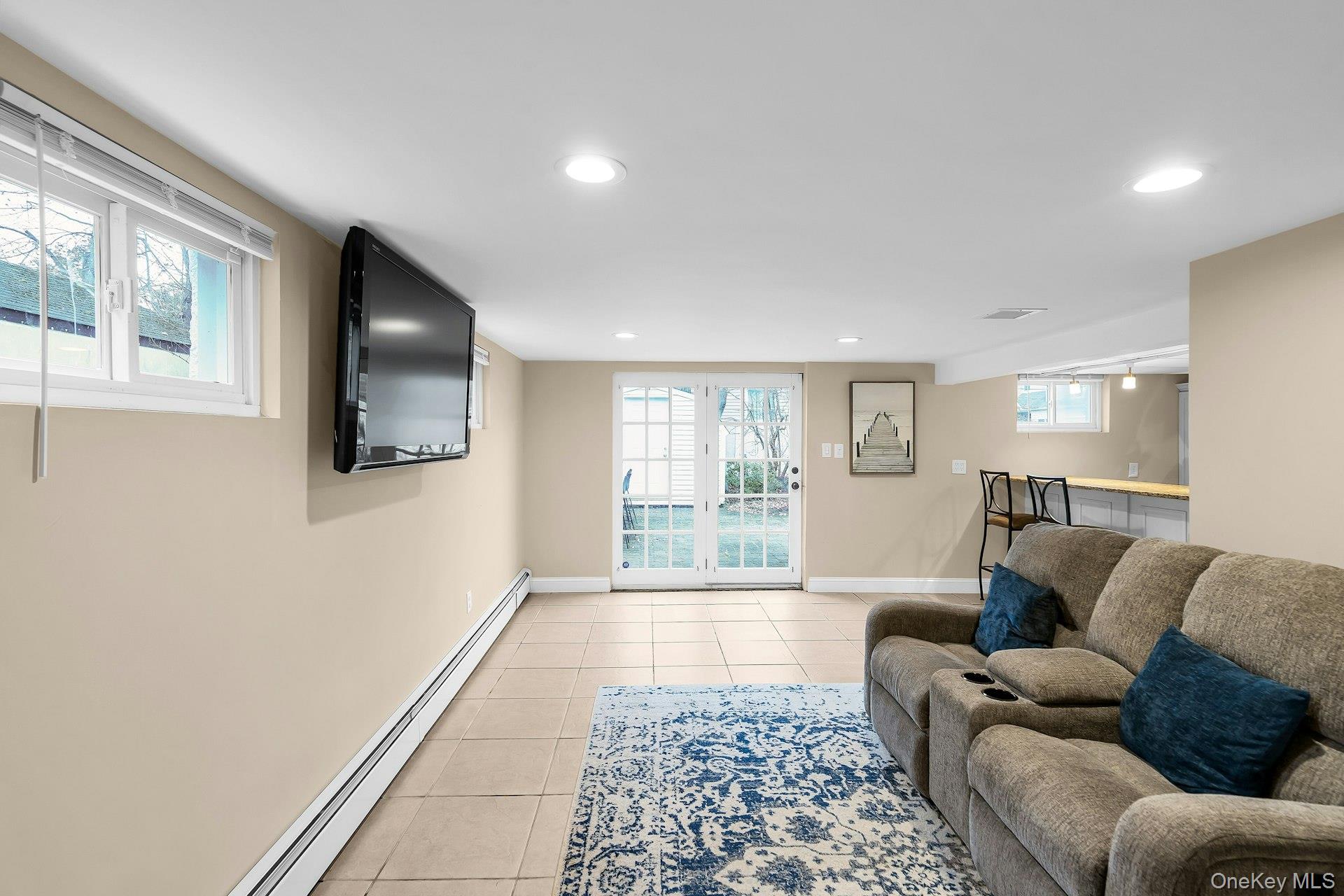 300 Center Bay Drive, West Islip, NY 11795