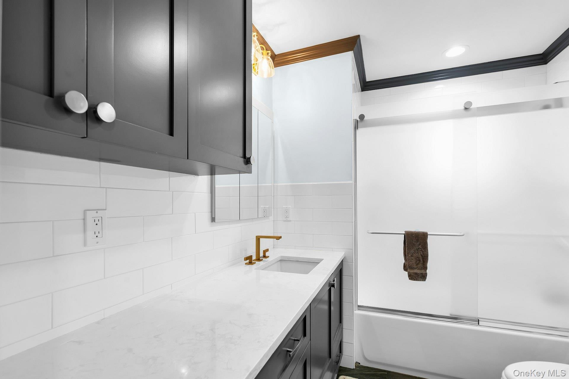 300 Center Bay Drive, West Islip, NY 11795