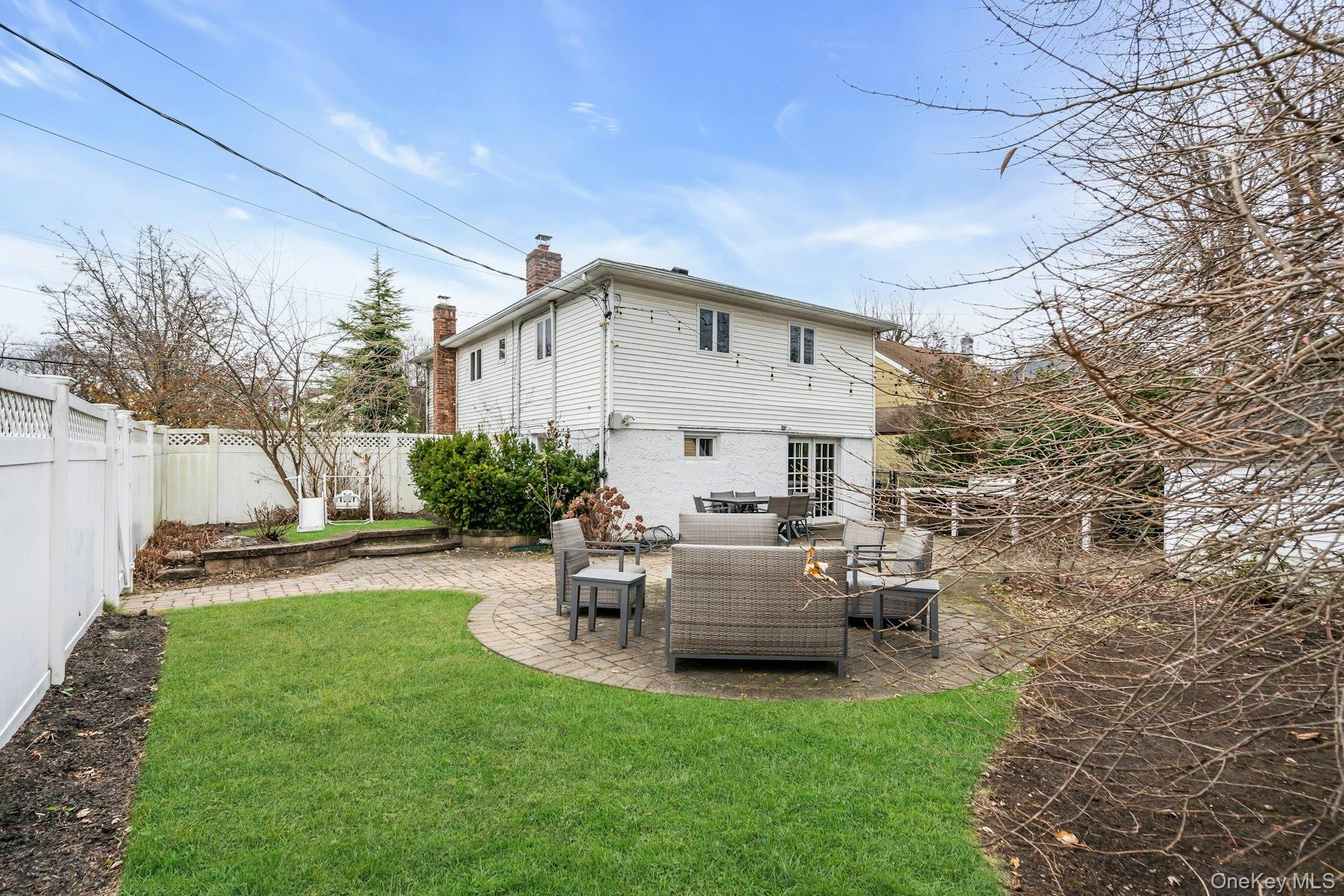 300 Center Bay Drive, West Islip, NY 11795